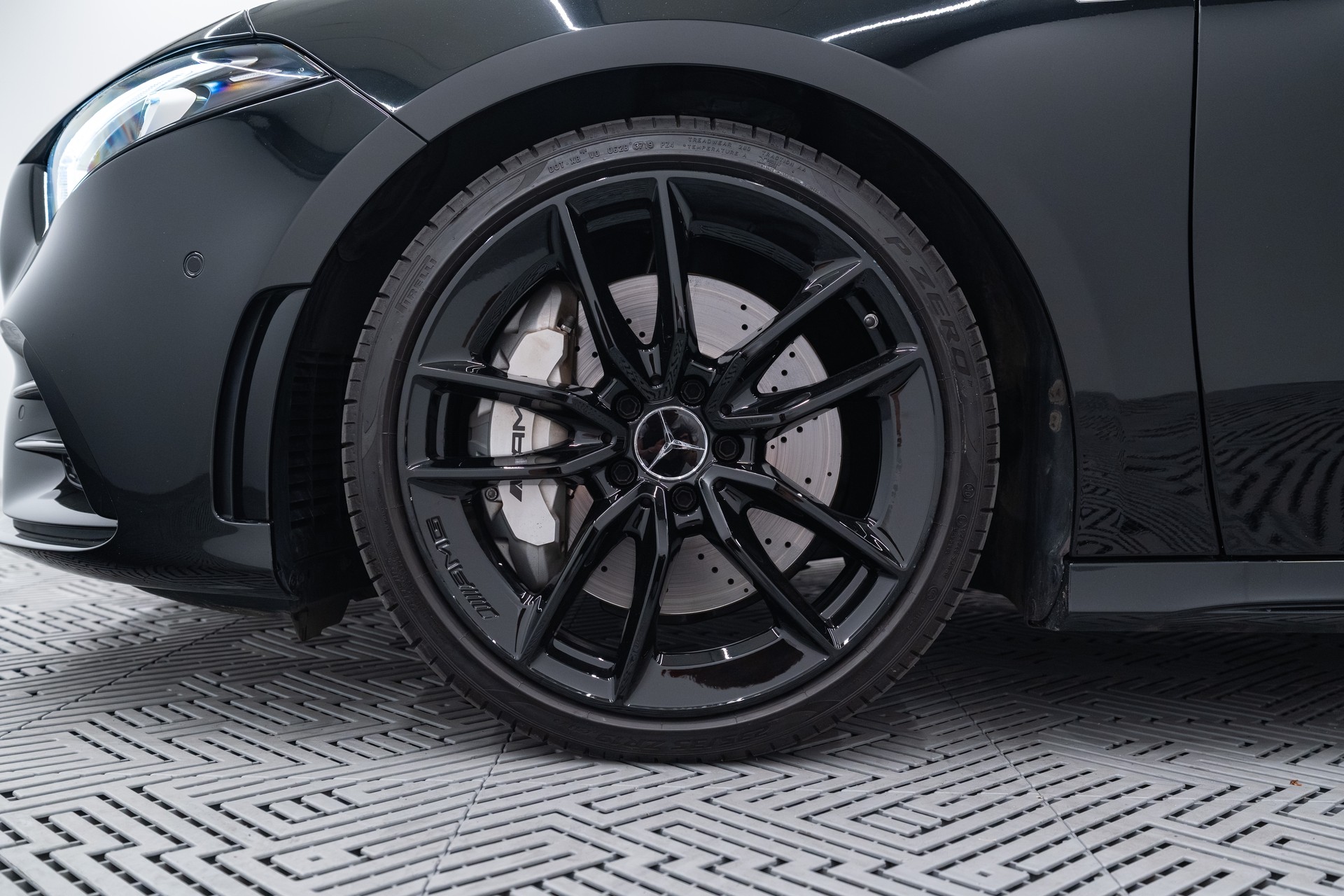 MERCEDES-BENZ A 35 AMG 4Matic Speedshift (CH)-image-12