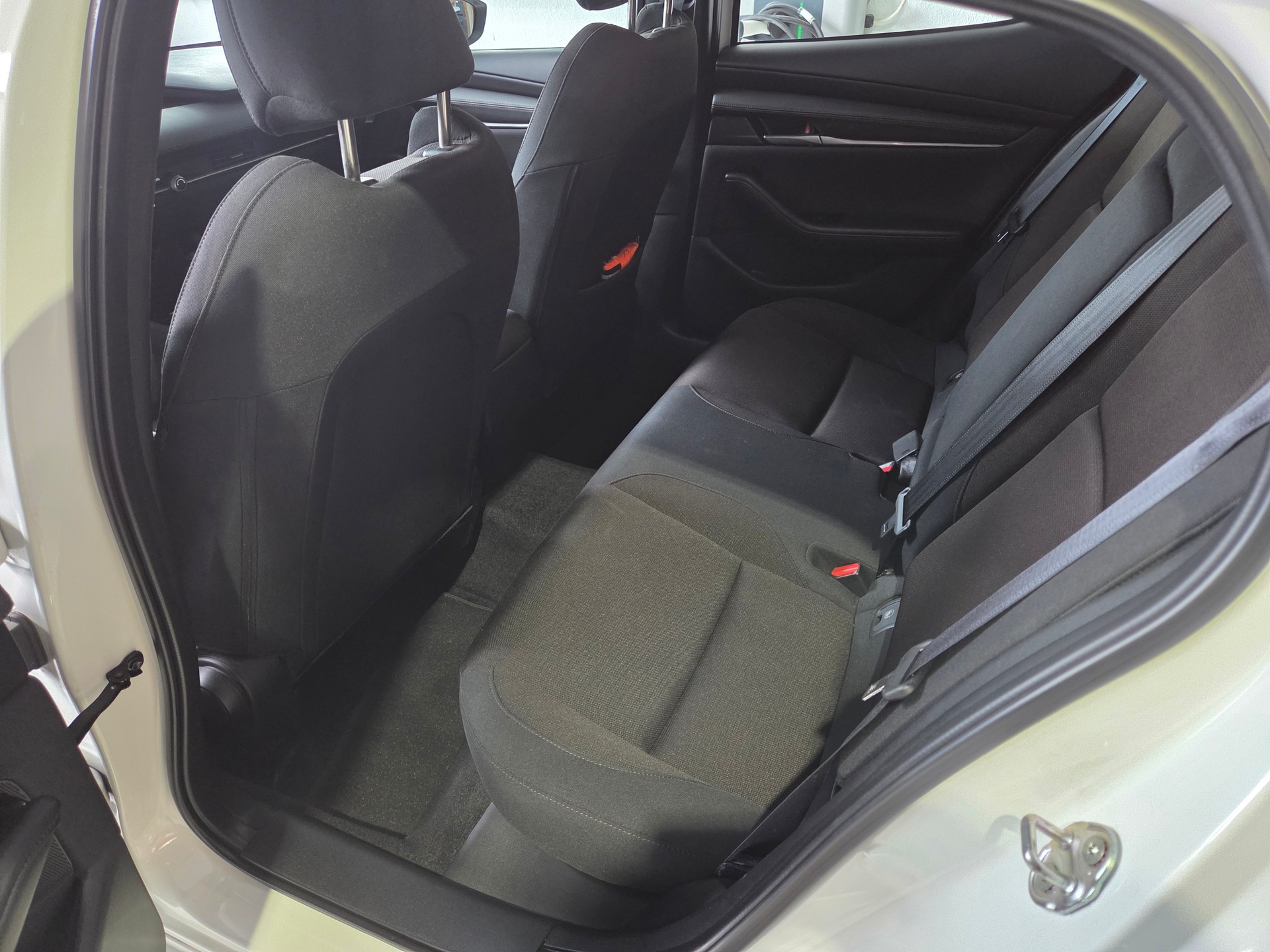 MAZDA 3 Hatchback SKYACTIV-G M Hybrid 150 Ambition Automat-image-7