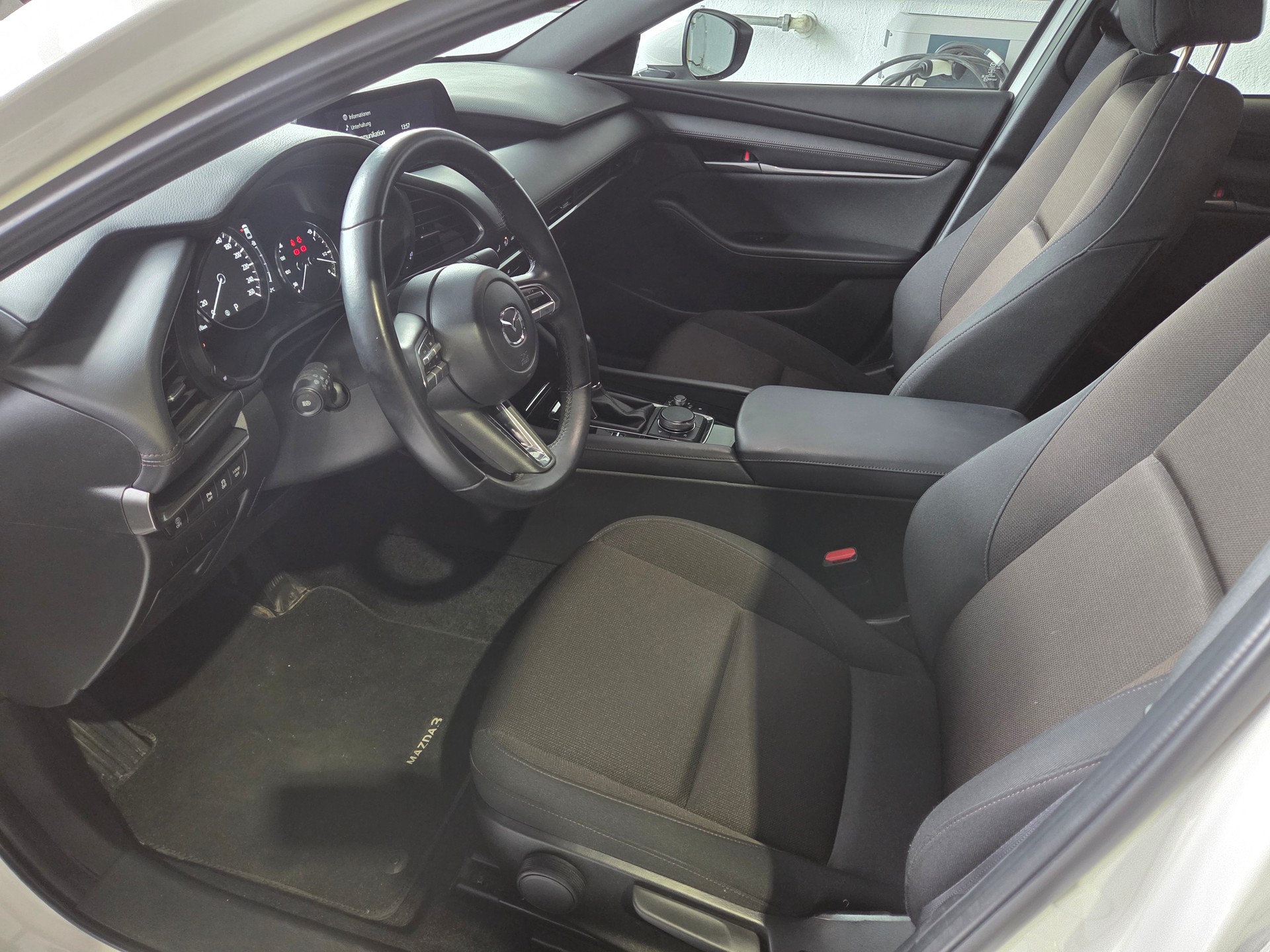 MAZDA 3 Hatchback SKYACTIV-G M Hybrid 150 Ambition Automat-image-6