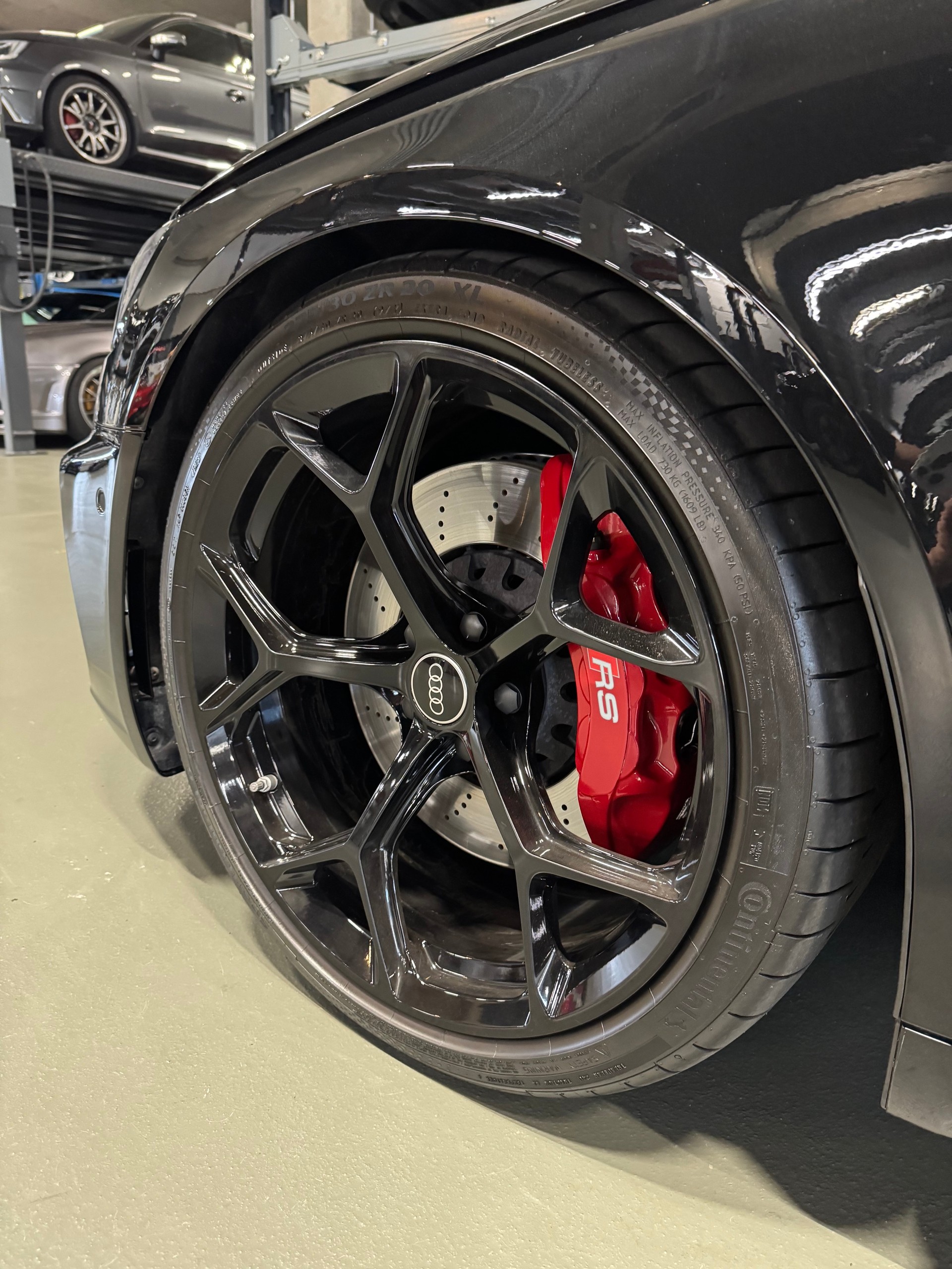 AUDI RS4 Avant quattro *RS Competition Plus*-image-6