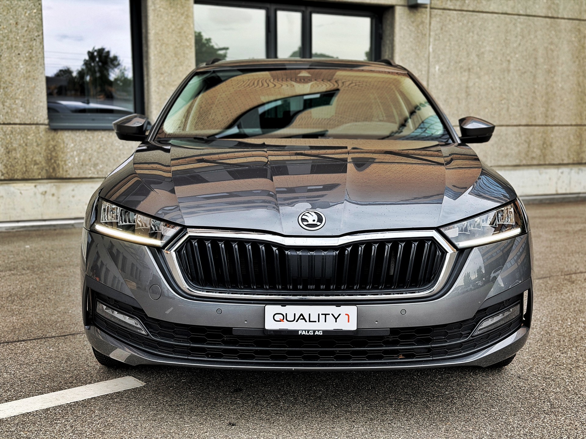 SKODA Octavia Combi 2.0 TDI DSG Ambition 4x4-image-4