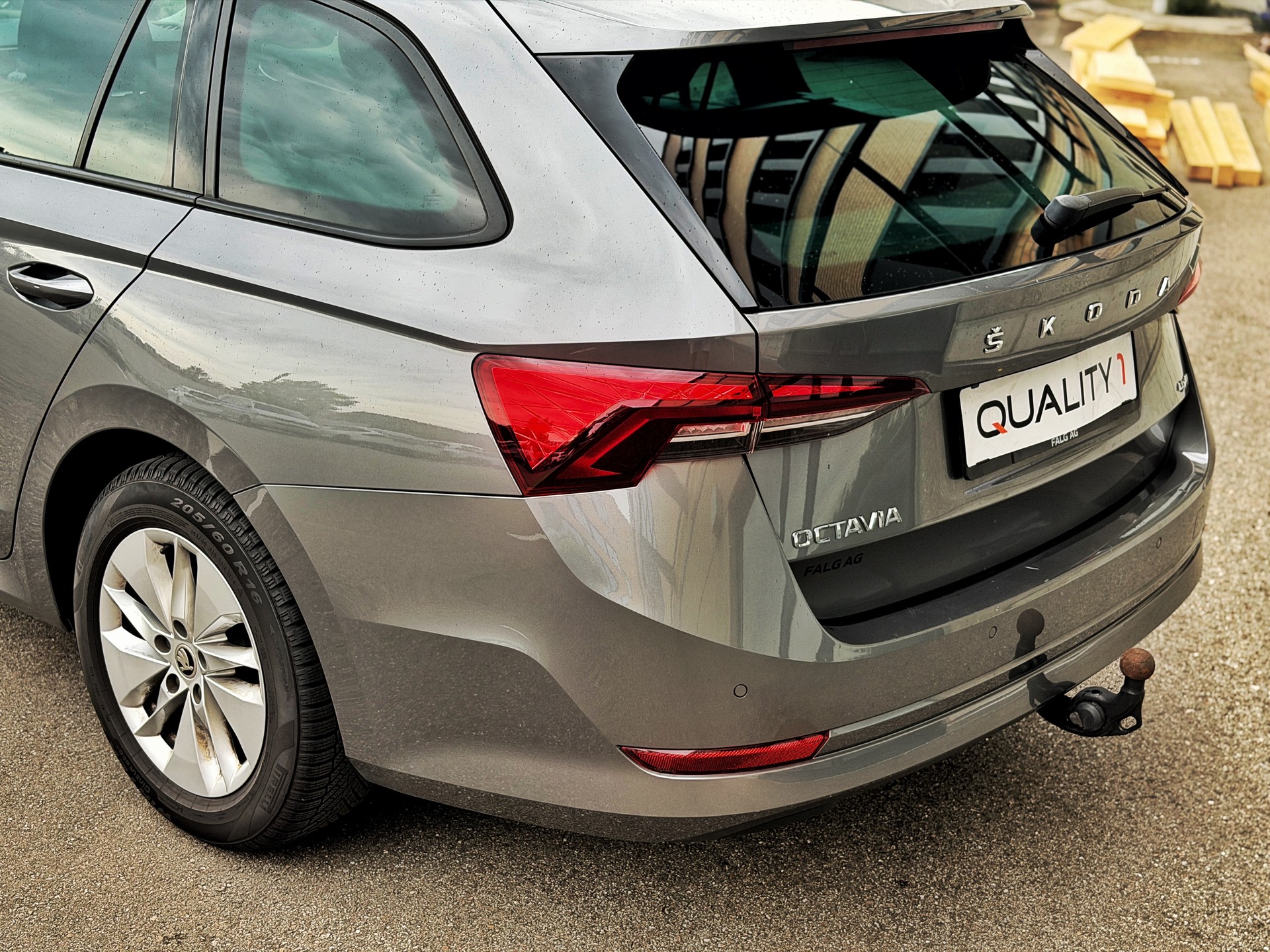 SKODA Octavia Combi 2.0 TDI DSG Ambition 4x4-image-12