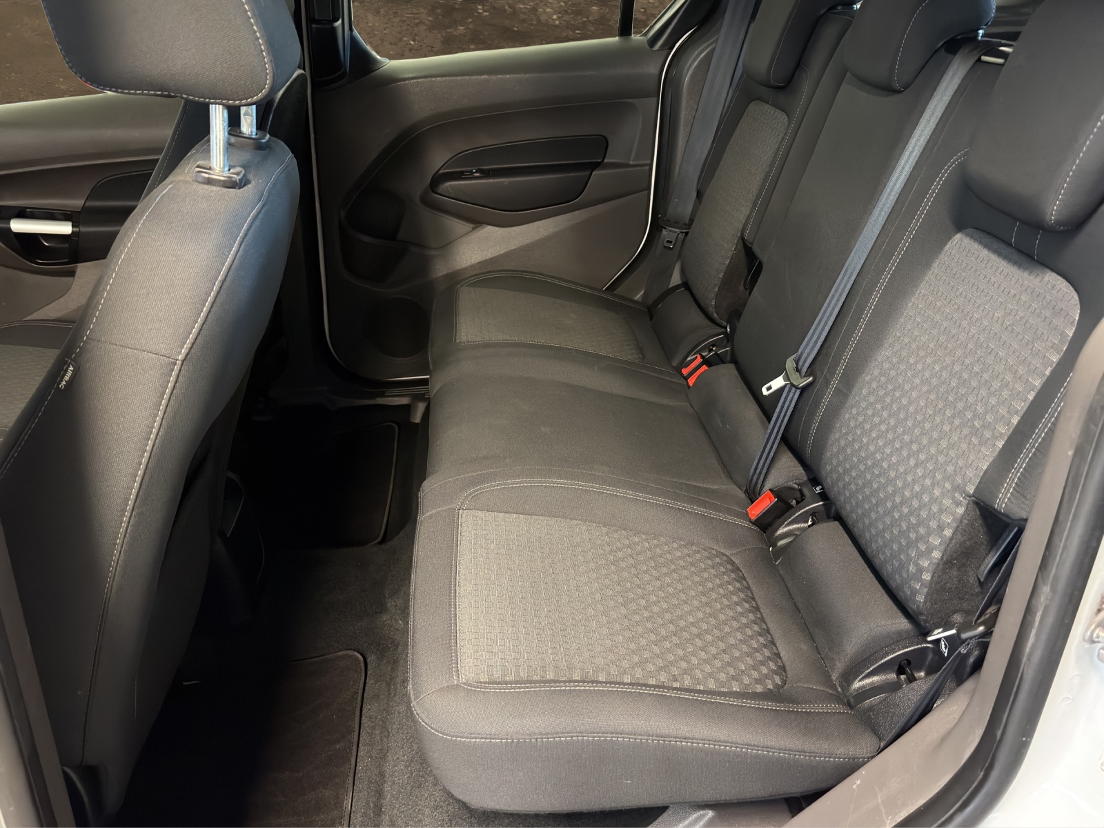 FORD Tourneo Connect 1.5 EcoBlue Trend Automat-image-12