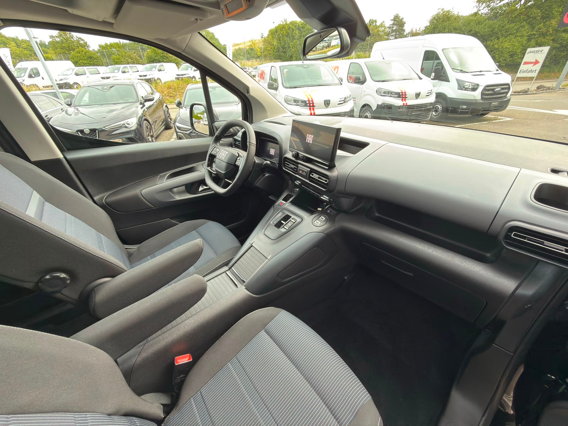 FIAT QUBO L 1.5 TD La Prima 5 Plätzer-image-9