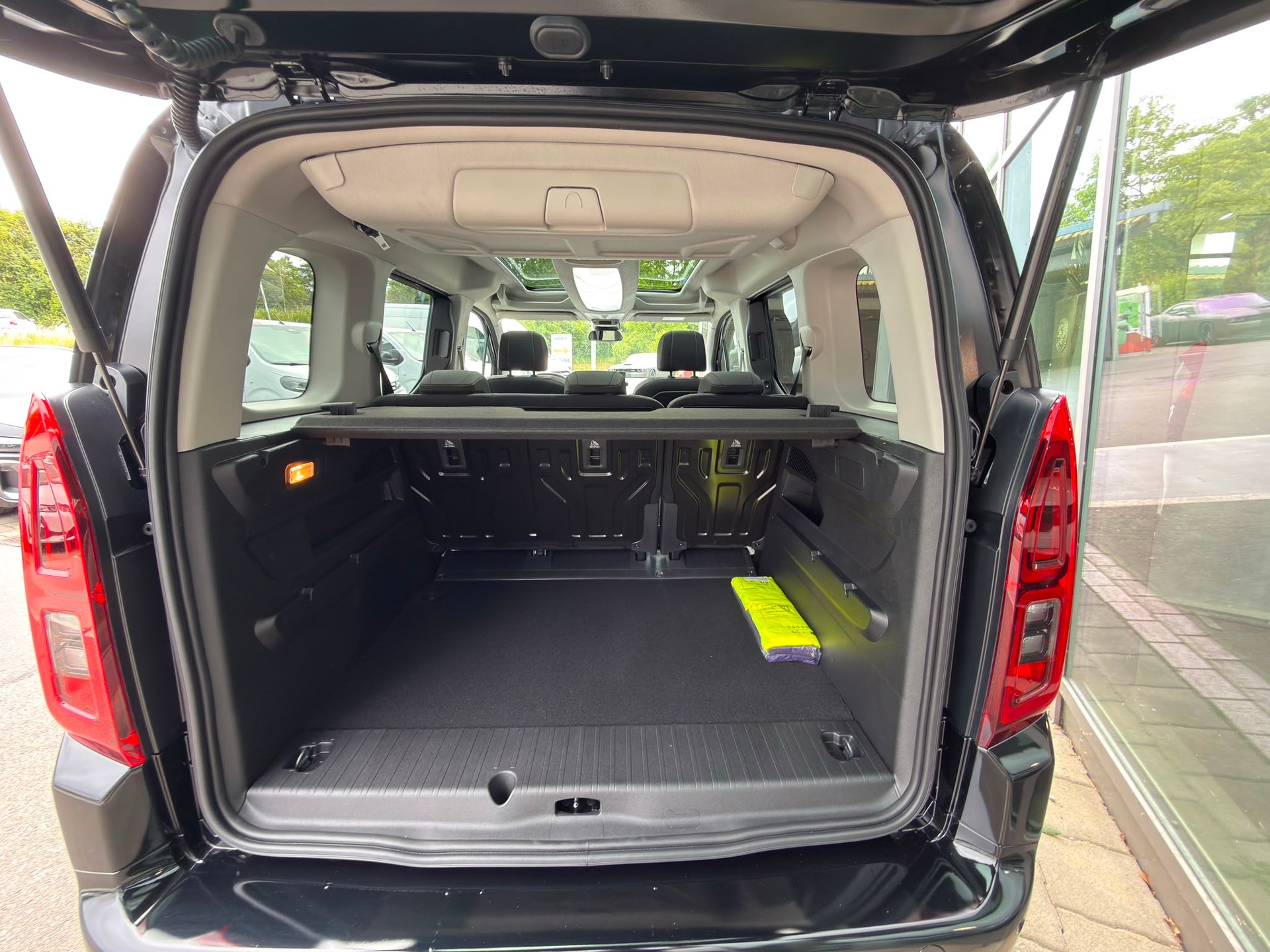 FIAT QUBO L 1.5 TD La Prima 5 Plätzer-image-12