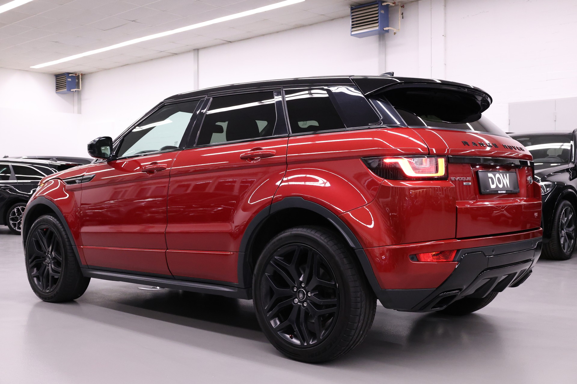 LAND ROVER Range Rover Evoque 2.0 TD4 HSE Dynamic-image-9