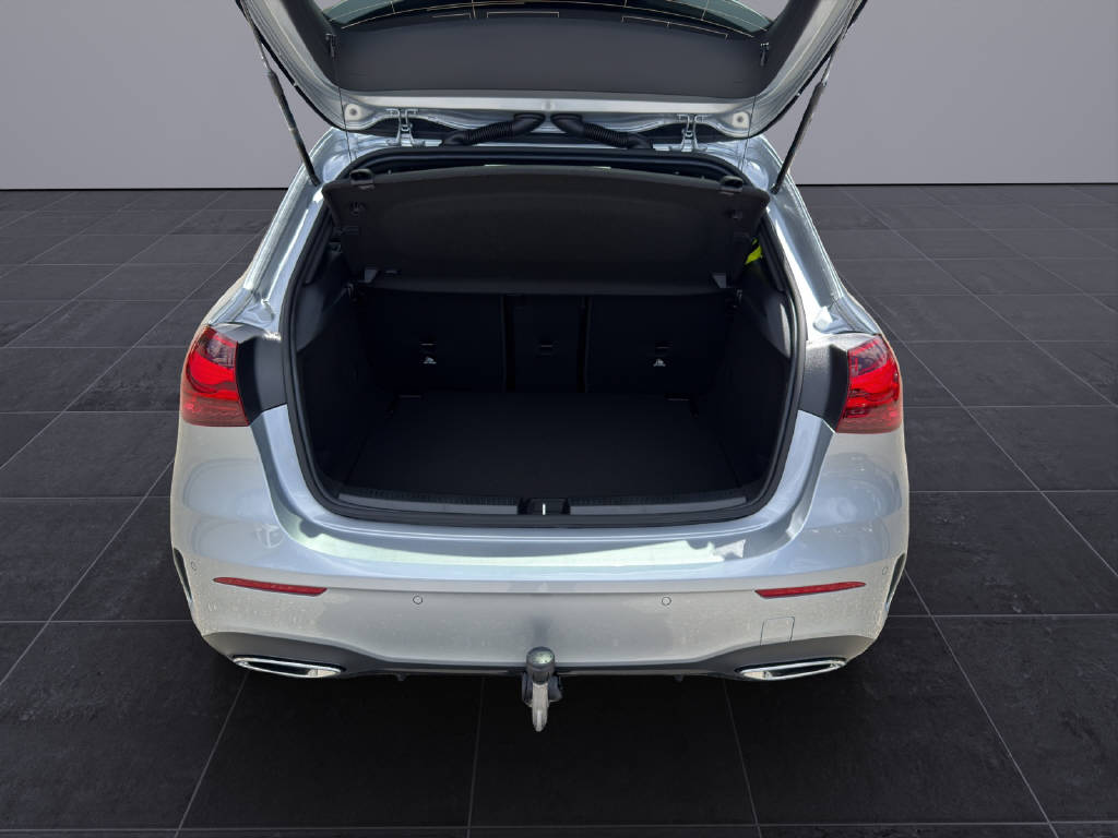 MERCEDES-BENZ A 220 AMG Line 4m-image-15