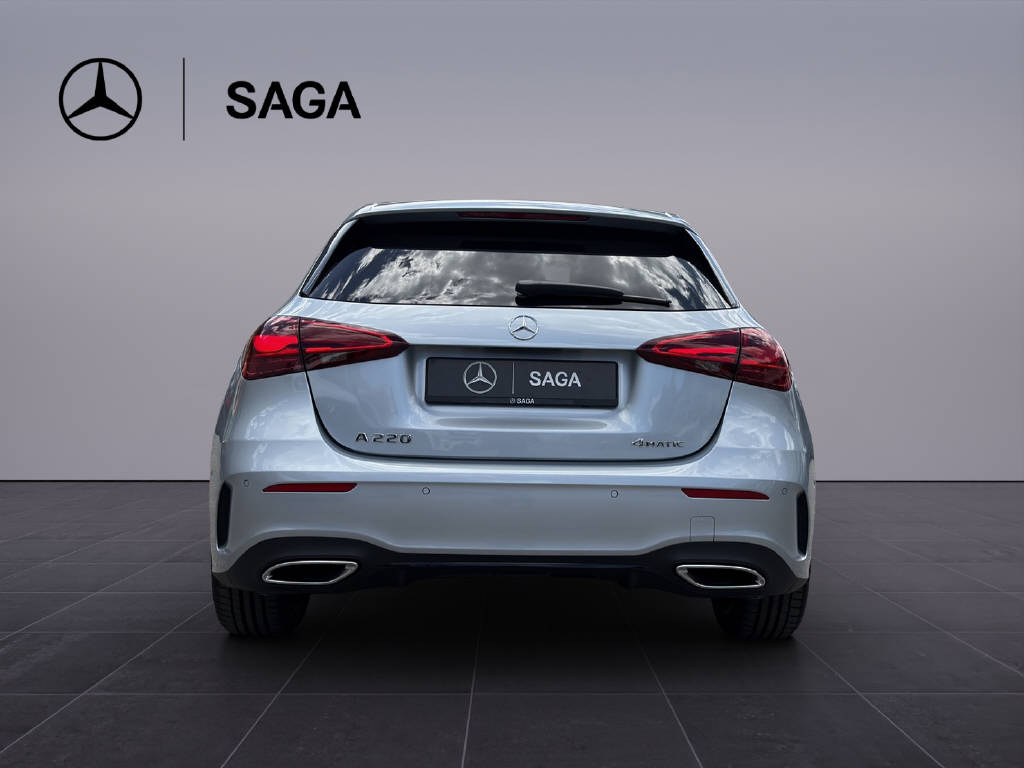 MERCEDES-BENZ A 220 AMG Line 4m-image-4