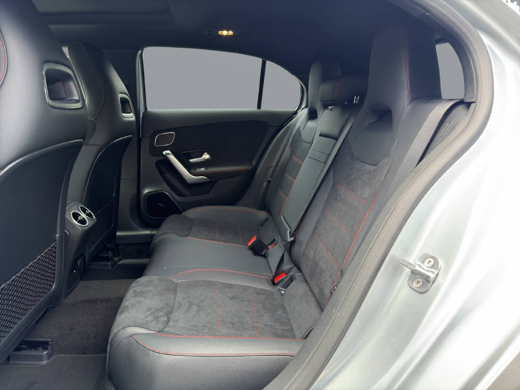 MERCEDES-BENZ A 220 AMG Line 4m-image-12