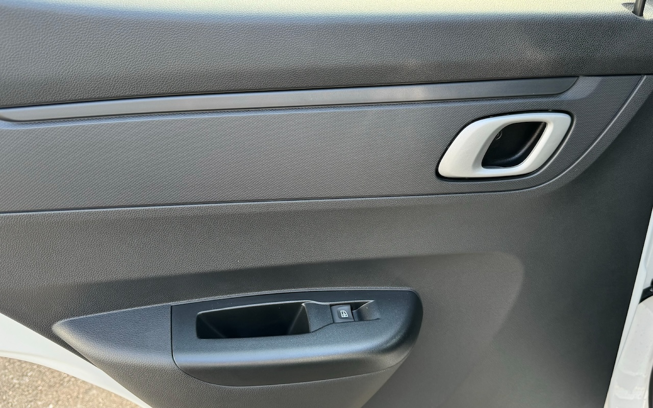DACIA Spring 27 kWh Electric 65 Extreme-image-21