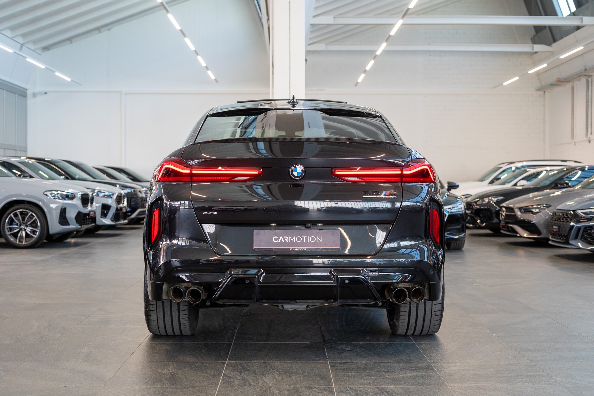 BMW X6 M Competition / Panorama / 360°Kamera / HeadUp-image-4