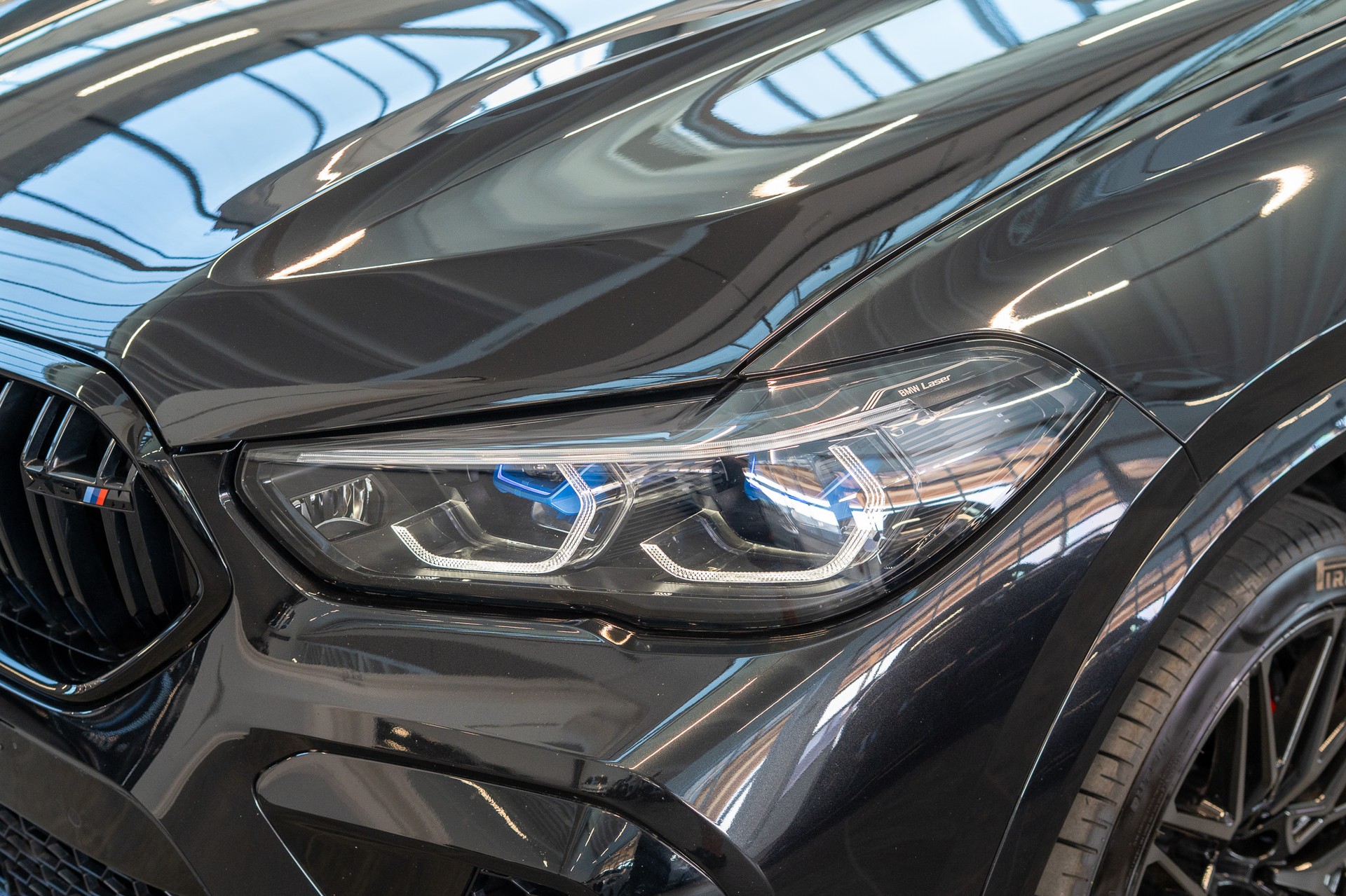 BMW X6 M Competition / Panorama / 360°Kamera / HeadUp-image-26