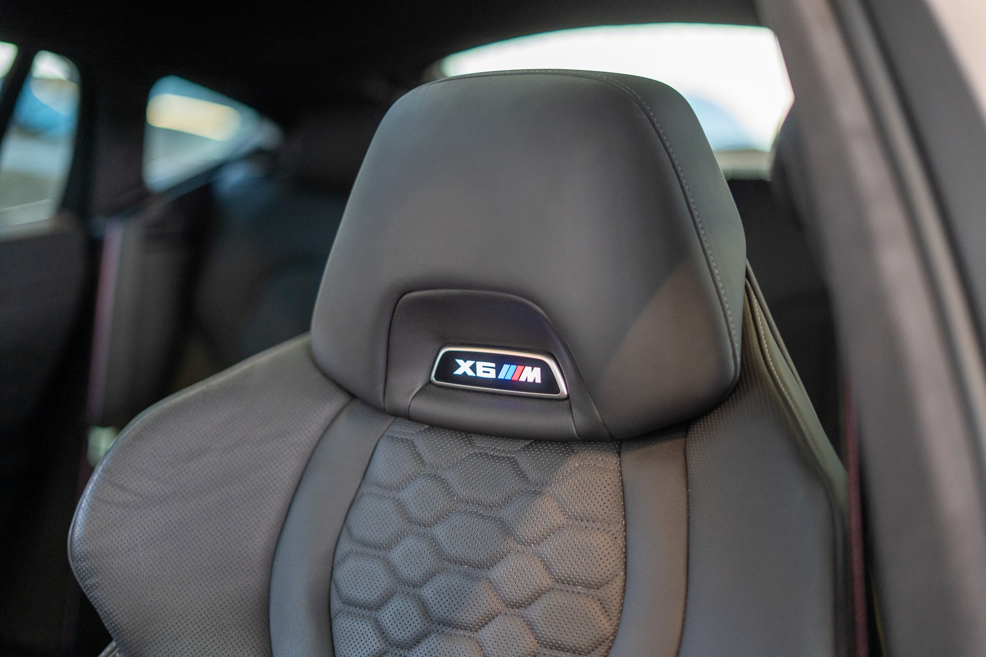 BMW X6 M Competition / Panorama / 360°Kamera / HeadUp-image-10