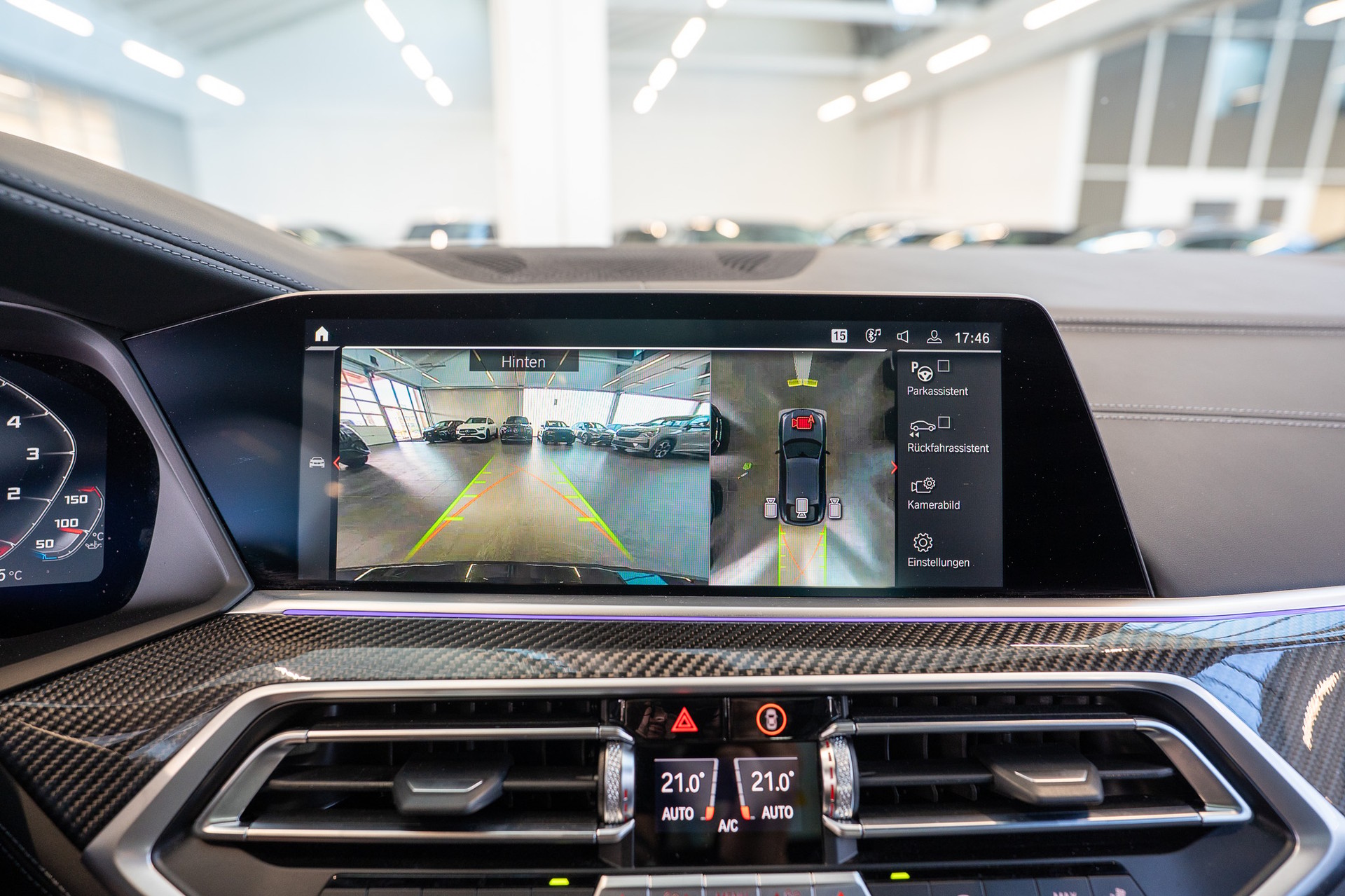 BMW X6 M Competition / Panorama / 360°Kamera / HeadUp-image-23