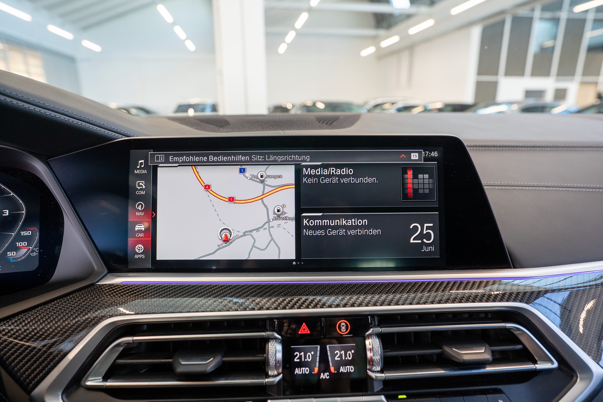 BMW X6 M Competition / Panorama / 360°Kamera / HeadUp-image-24