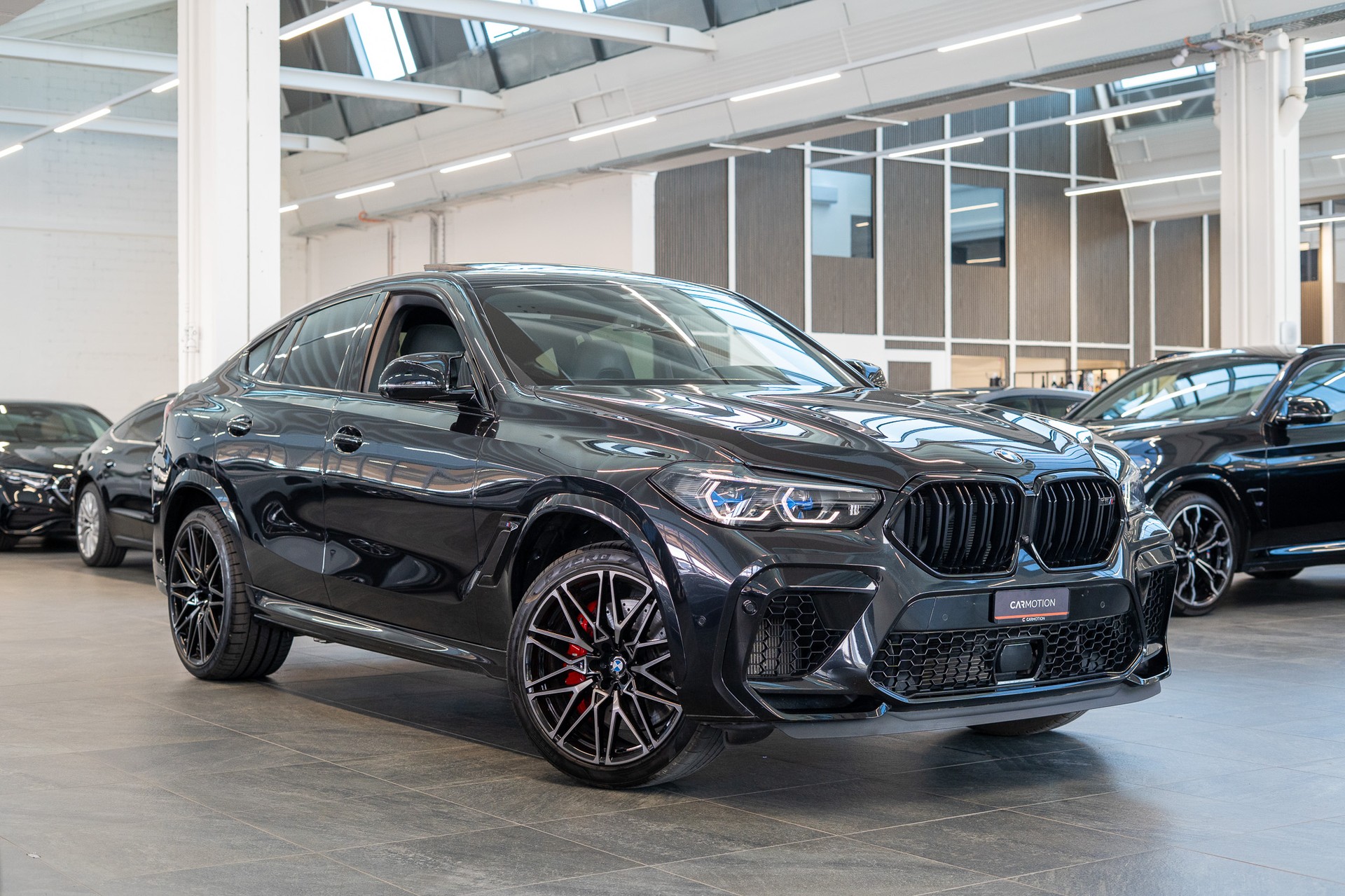 BMW X6 M Competition / Panorama / 360°Kamera / HeadUp-showroom-element-2