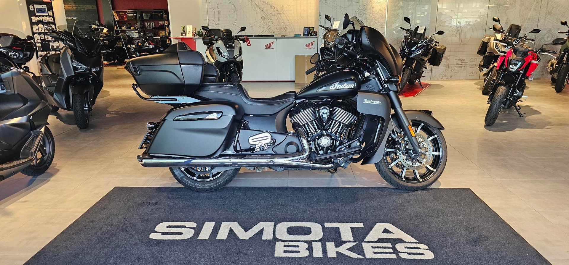 INDIAN Roadmaster Dark Horse-image-0