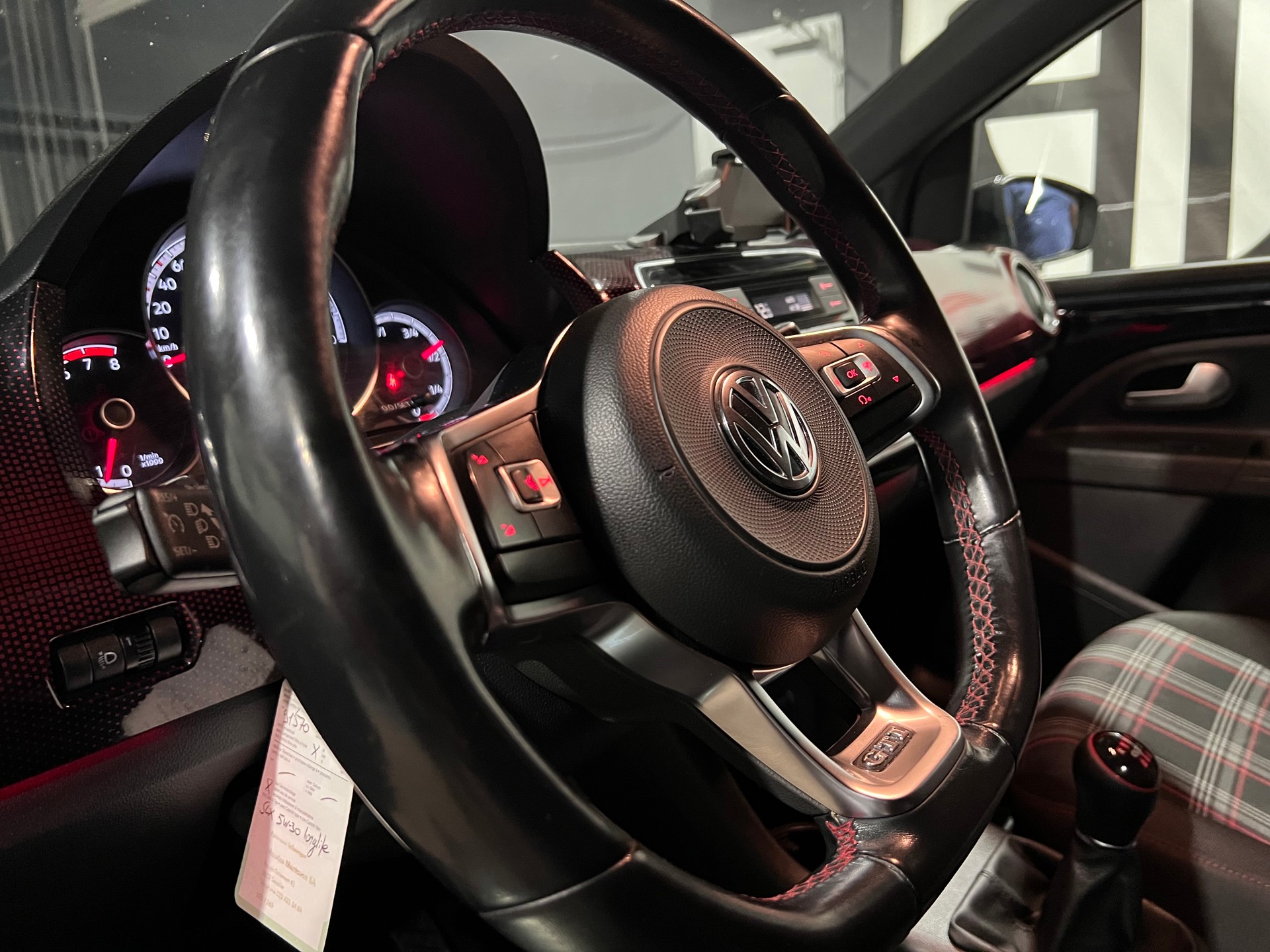 VW Up 1.0 TSI GTI-image-19