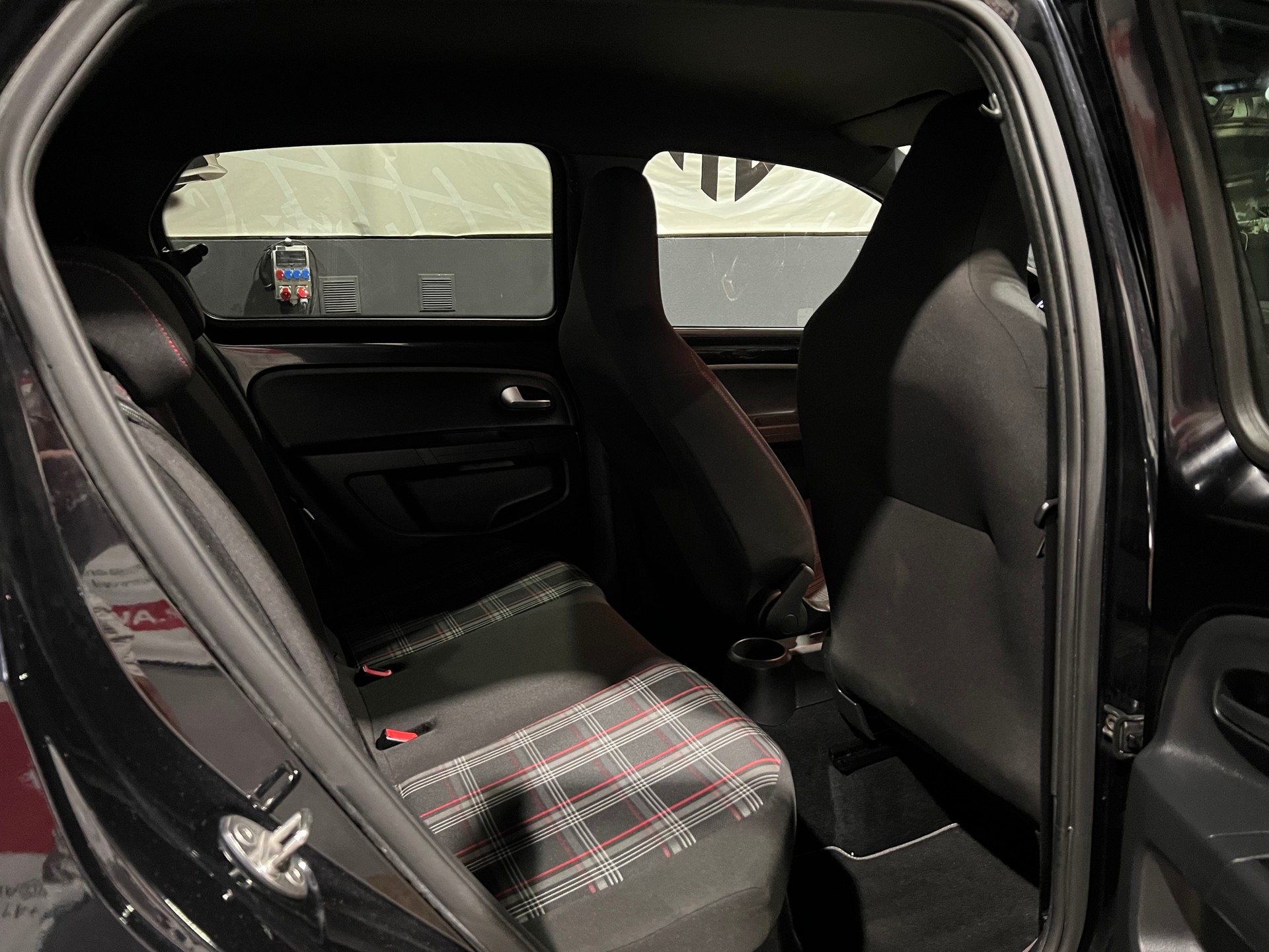 VW Up 1.0 TSI GTI-image-14