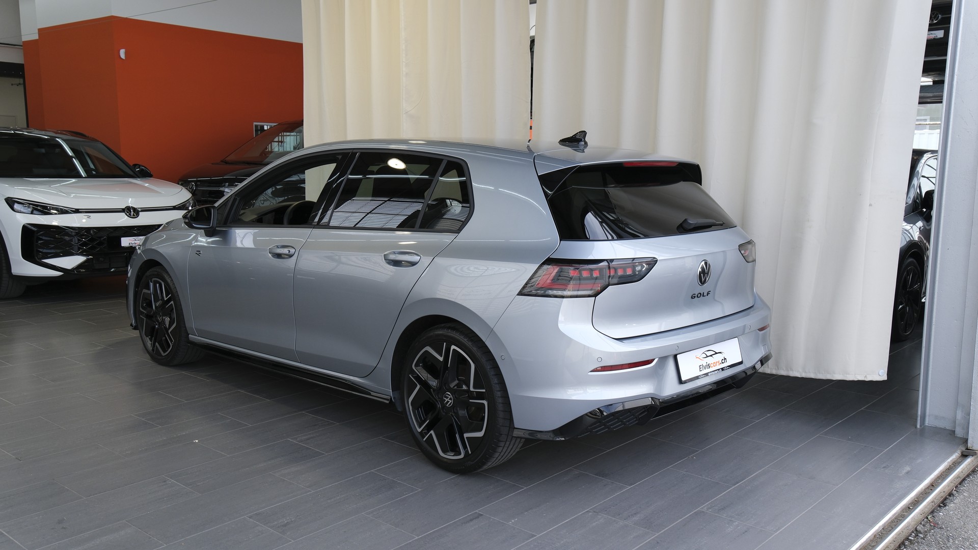 VW Golf 1.5 e TSI mHEV R-Line DSG * Black Style *-image-12