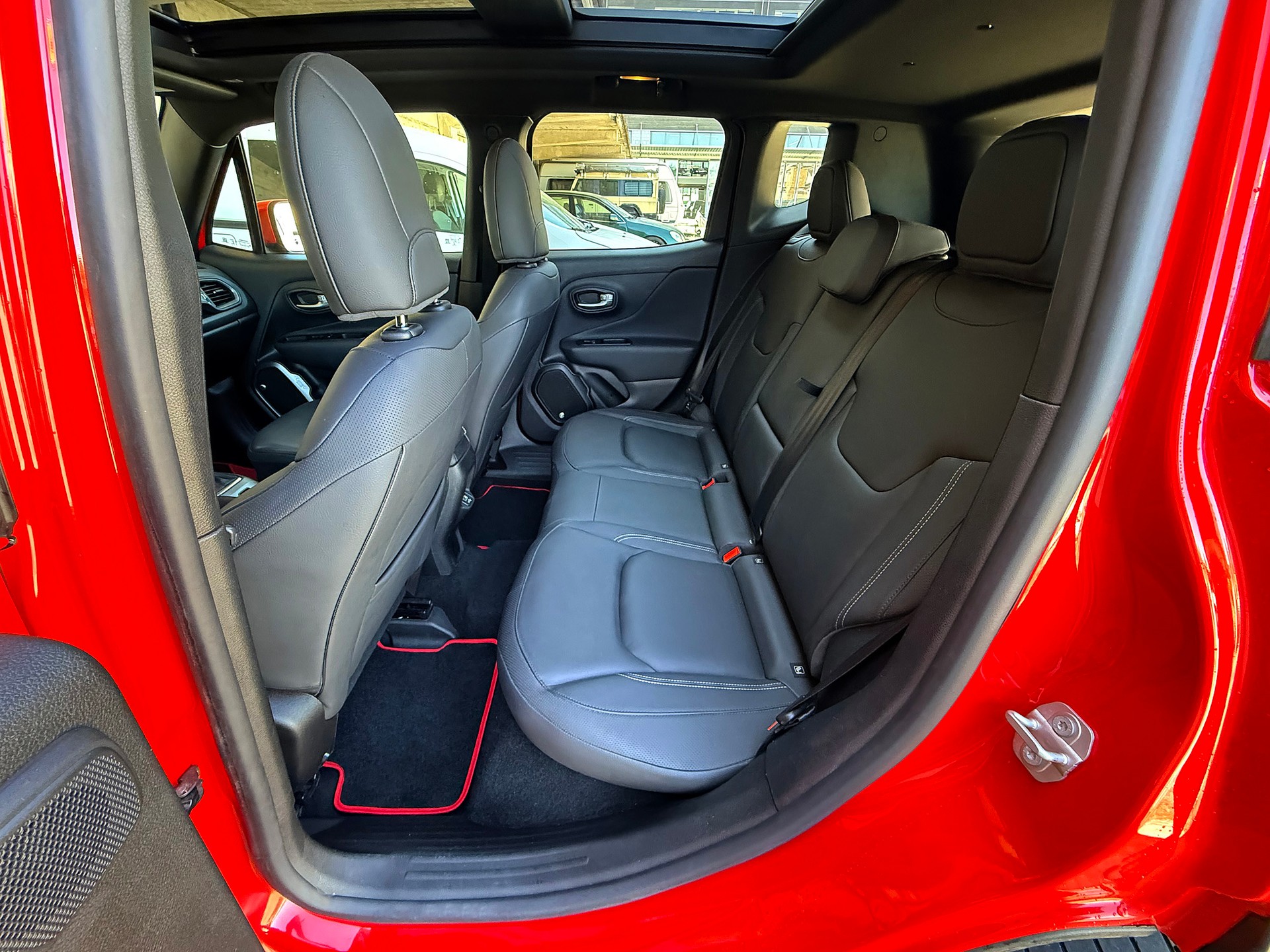 JEEP Renegade 1.3 Turbo Limited AWD-image-7