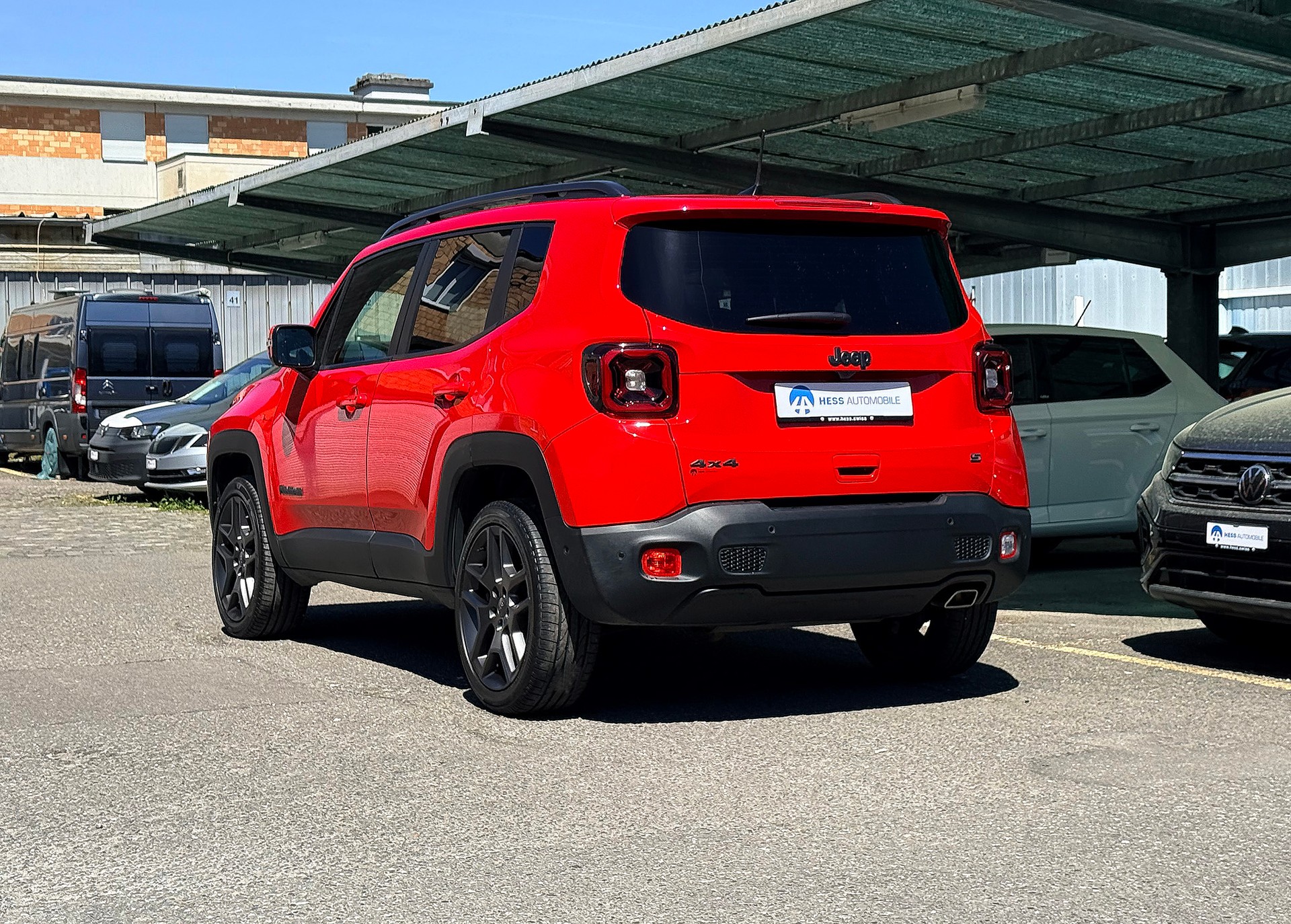 JEEP Renegade 1.3 Turbo Limited AWD-showroom-element-3
