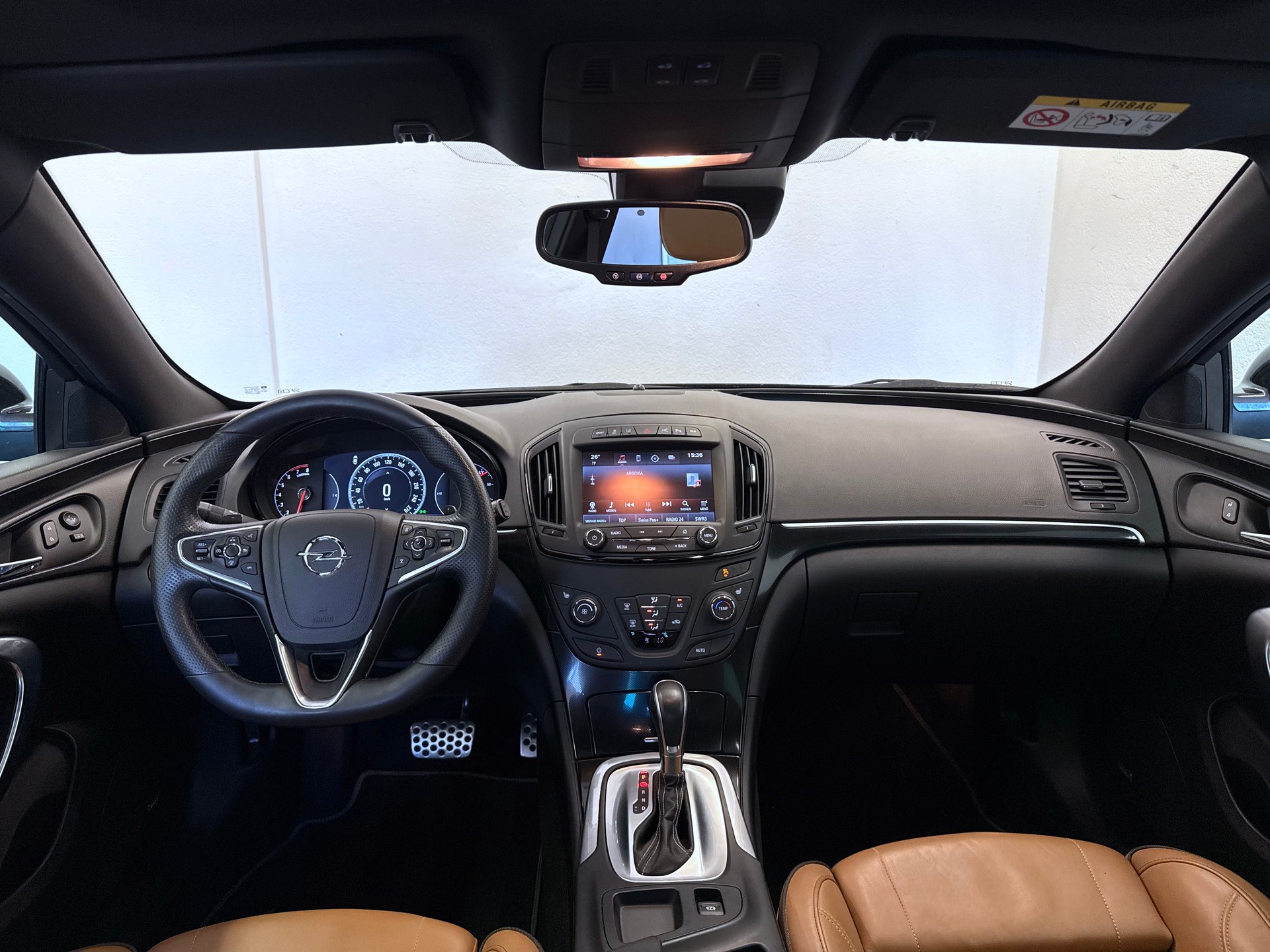OPEL Insignia 2.0 Turbo Sport Automatic-image-22