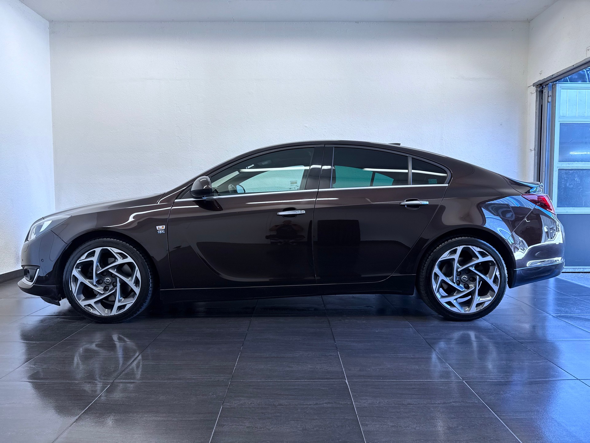 OPEL Insignia 2.0 Turbo Sport Automatic-image-4