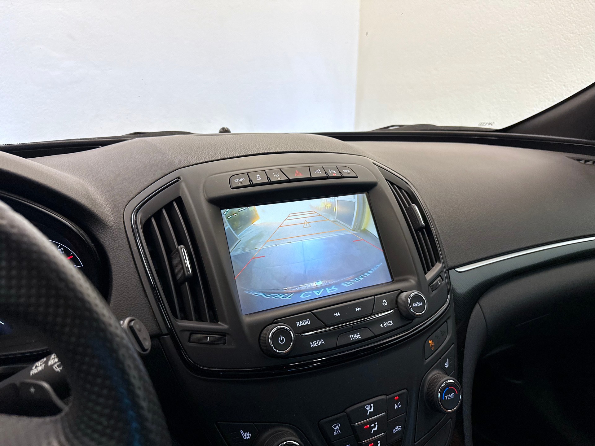 OPEL Insignia 2.0 Turbo Sport Automatic-image-14