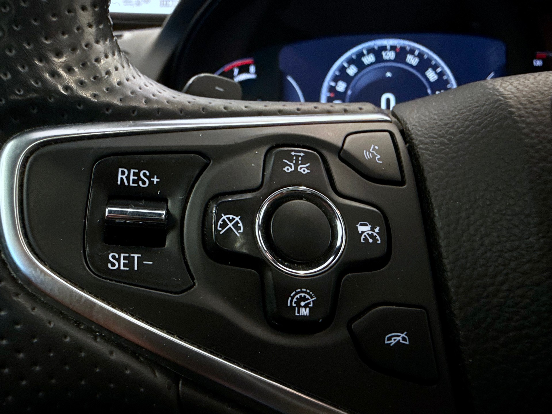 OPEL Insignia 2.0 Turbo Sport Automatic-image-16