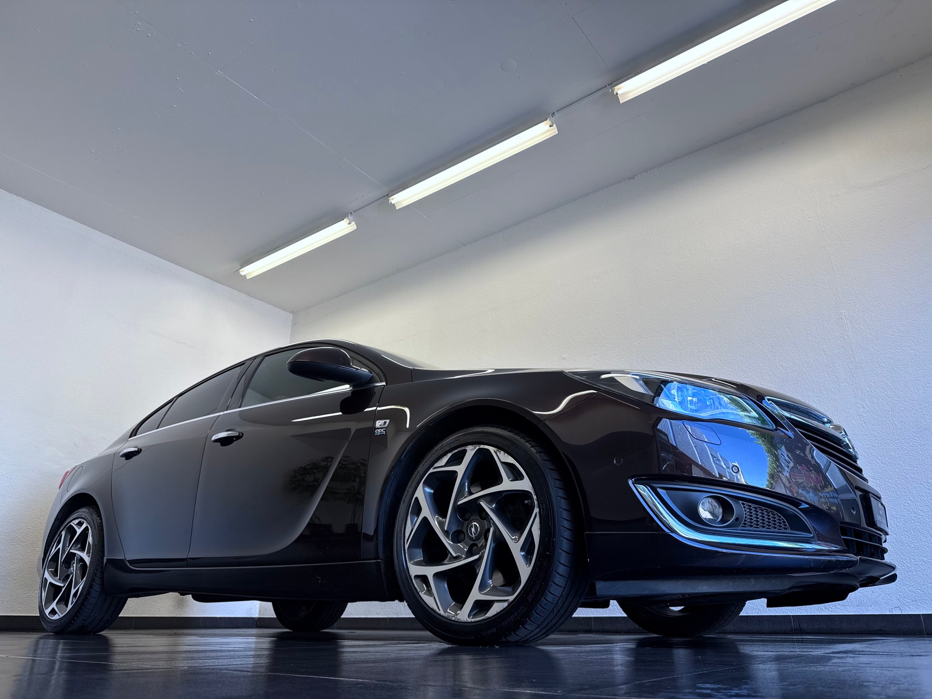 OPEL Insignia 2.0 Turbo Sport Automatic-image-26