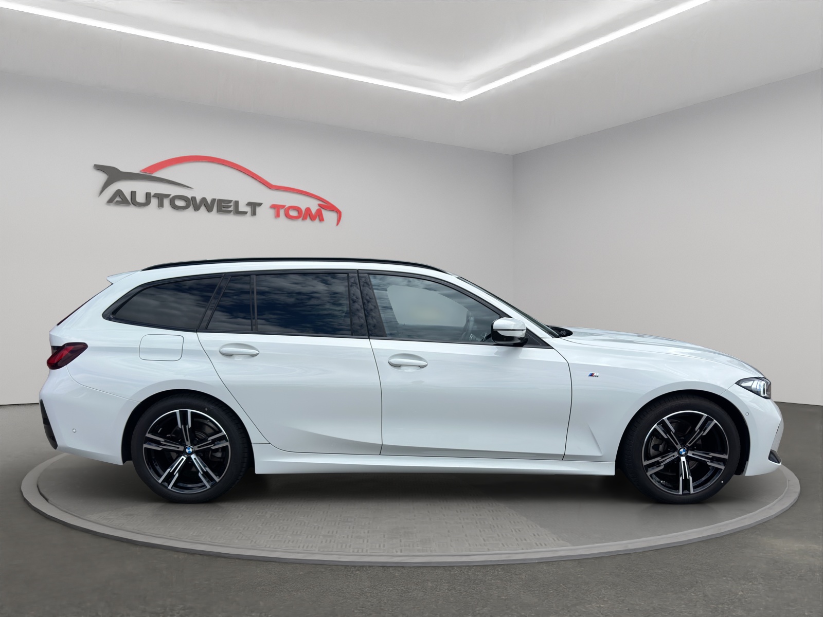 BMW 320d xDrive 48V Touring Steptronic M Sport 🏁*CH*gratis Service*-image-5