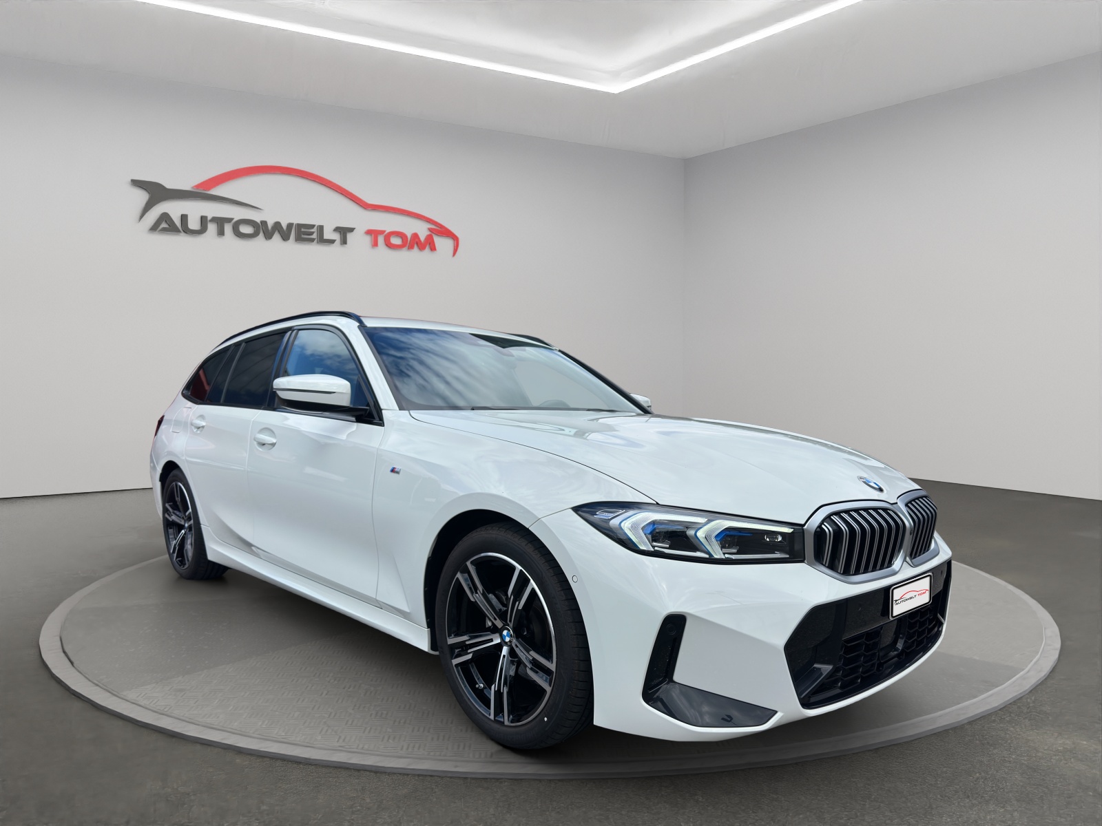 BMW 320d xDrive 48V Touring Steptronic M Sport 🏁*CH*gratis Service*-image-6