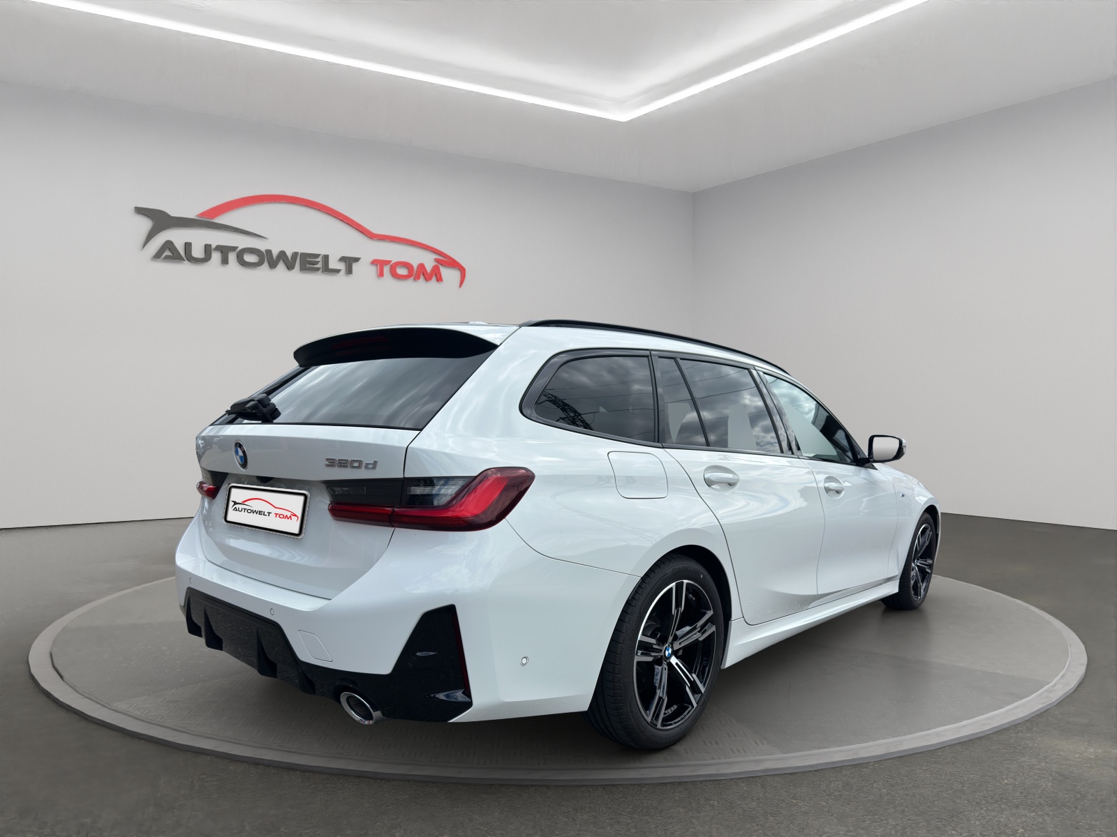BMW 320d xDrive 48V Touring Steptronic M Sport 🏁*CH*gratis Service*-image-4