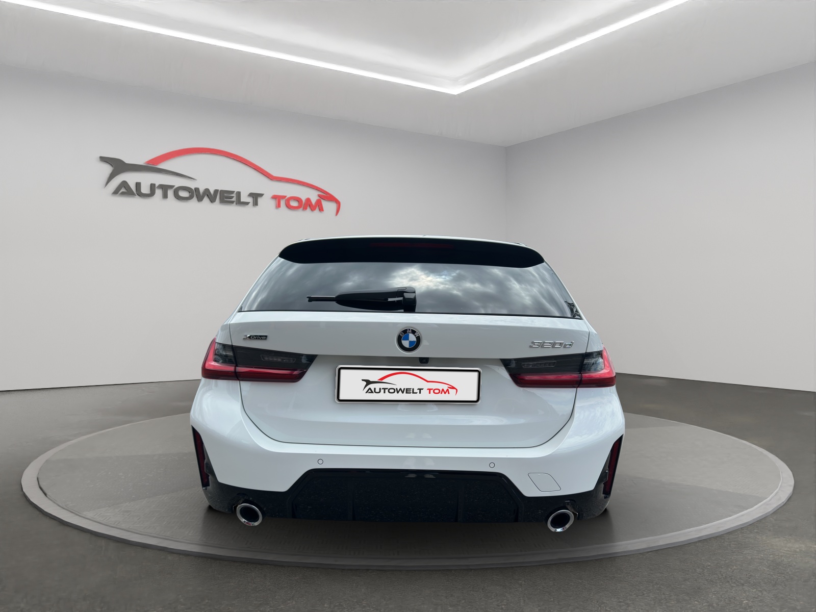 BMW 320d xDrive 48V Touring Steptronic M Sport 🏁*CH*gratis Service*-image-3