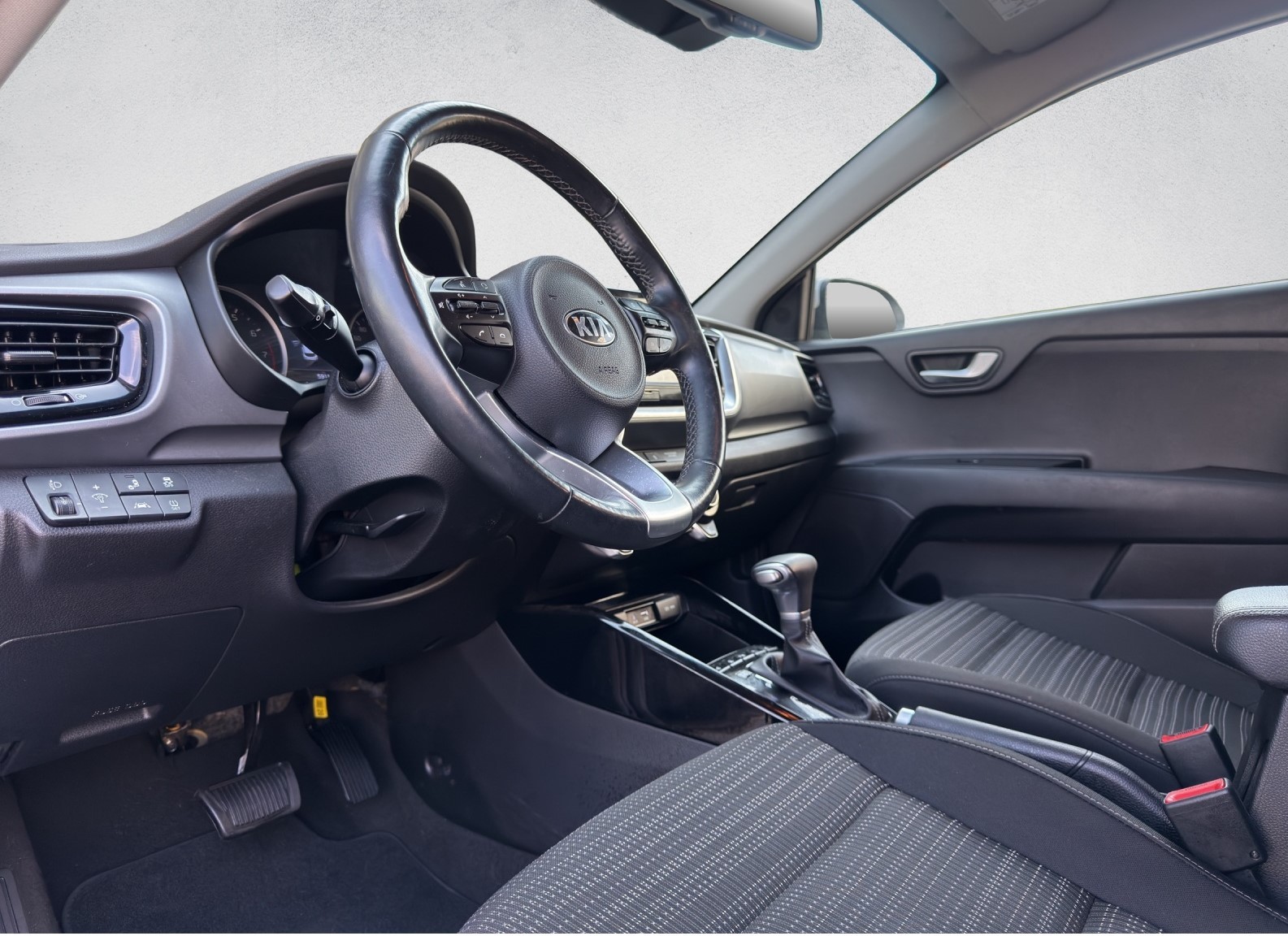 KIA Stonic 1.0 T-GDi-image-13