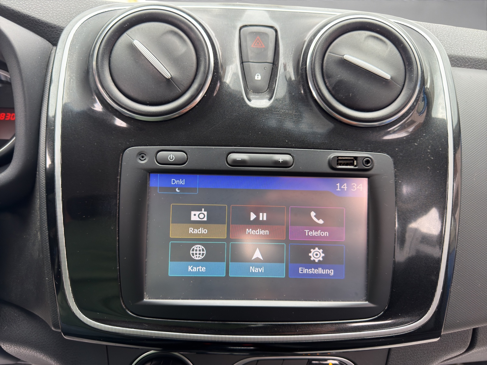 DACIA Sandero Tce 90 Stepway Automatic-image-14