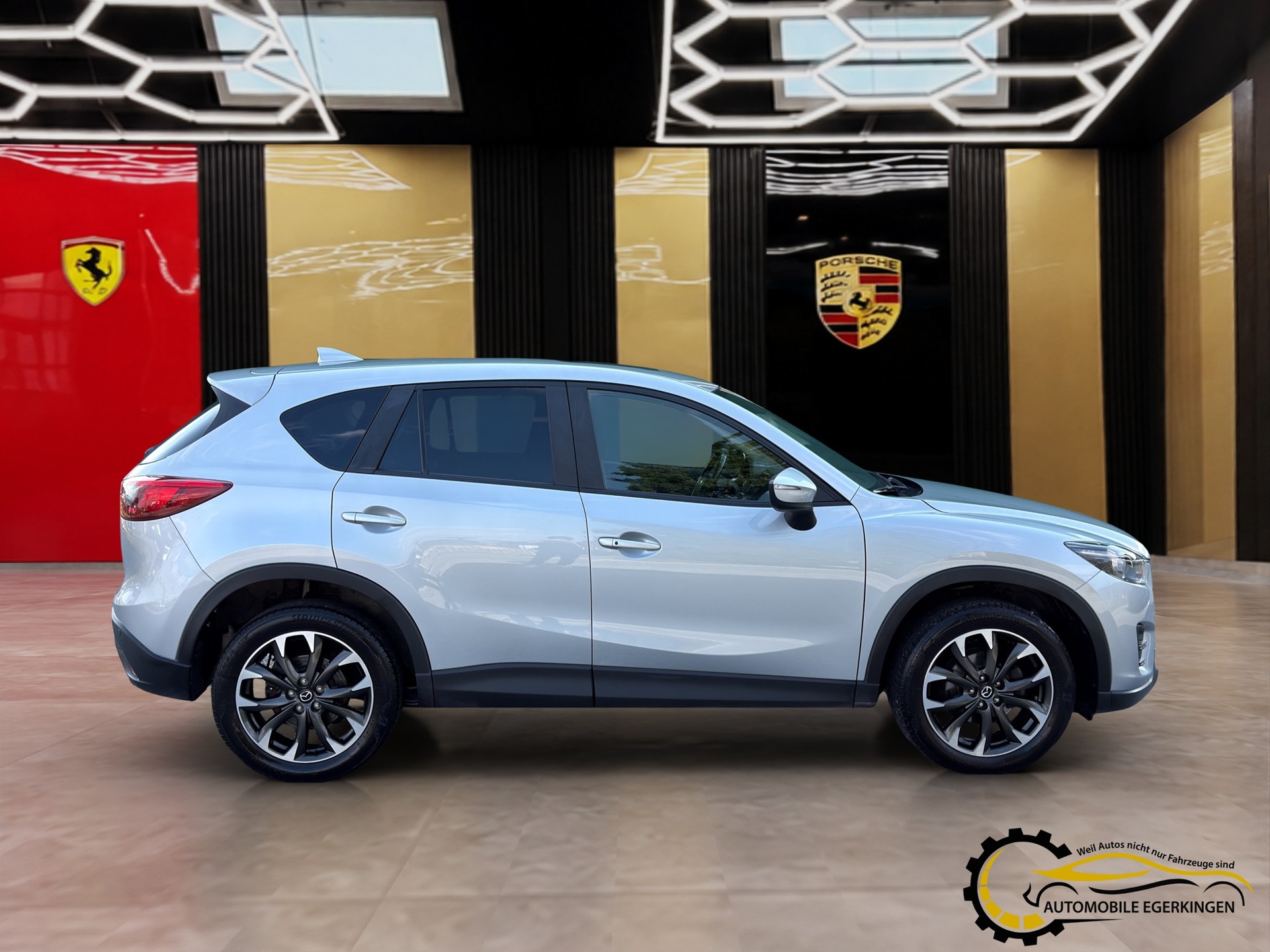 MAZDA CX-5 2.5 Revolution AWD Skyactive-G Automatic-showroom-element-3