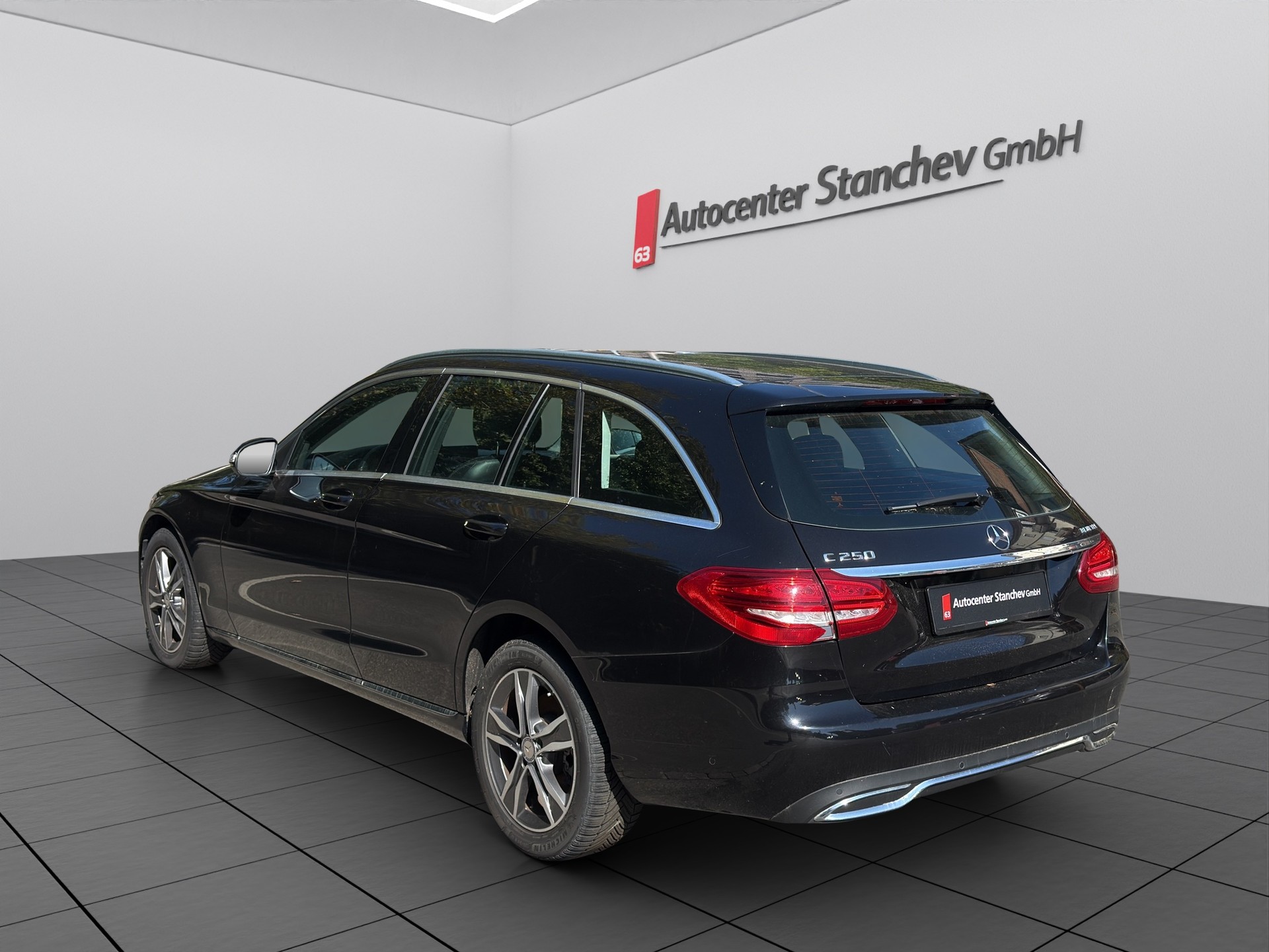 MERCEDES-BENZ C 250 BlueTEC Avantgarde 4Matic 7G-Tronic-showroom-element-2