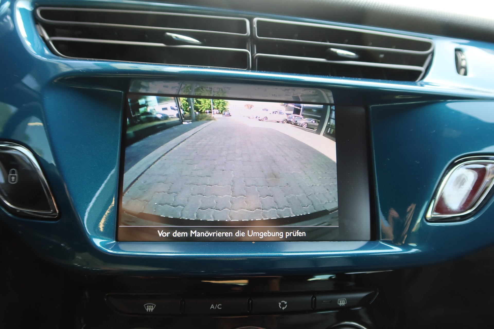 DS AUTOMOBILES DS3 1.6 THP Sp. Chic Plus-image-12