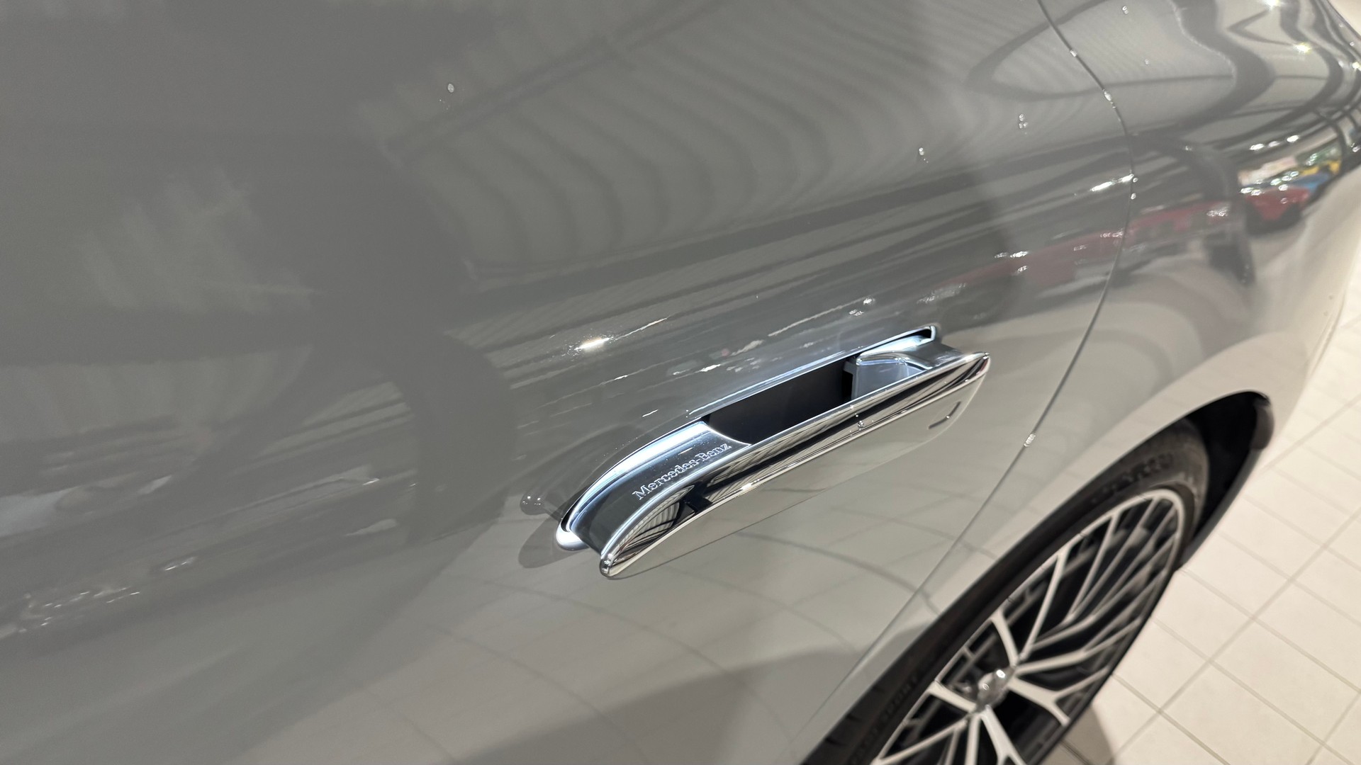 MERCEDES-BENZ EQE 43 AMG 4 Matic-image-19
