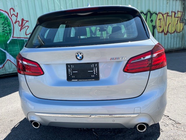 BMW 220i Active Tourer DKG Luxury Line-image-4