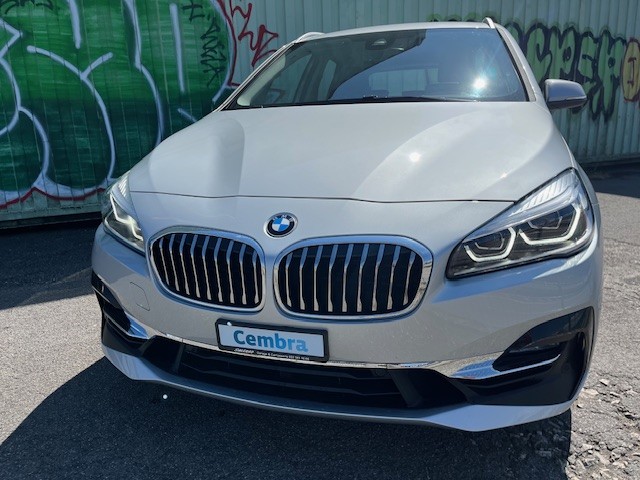 BMW 220i Active Tourer DKG Luxury Line-image-3