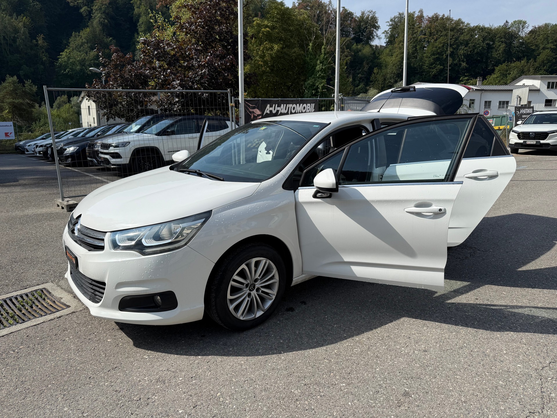 CITROEN C4 1.2 Pure Tech Feel Edition-image-14