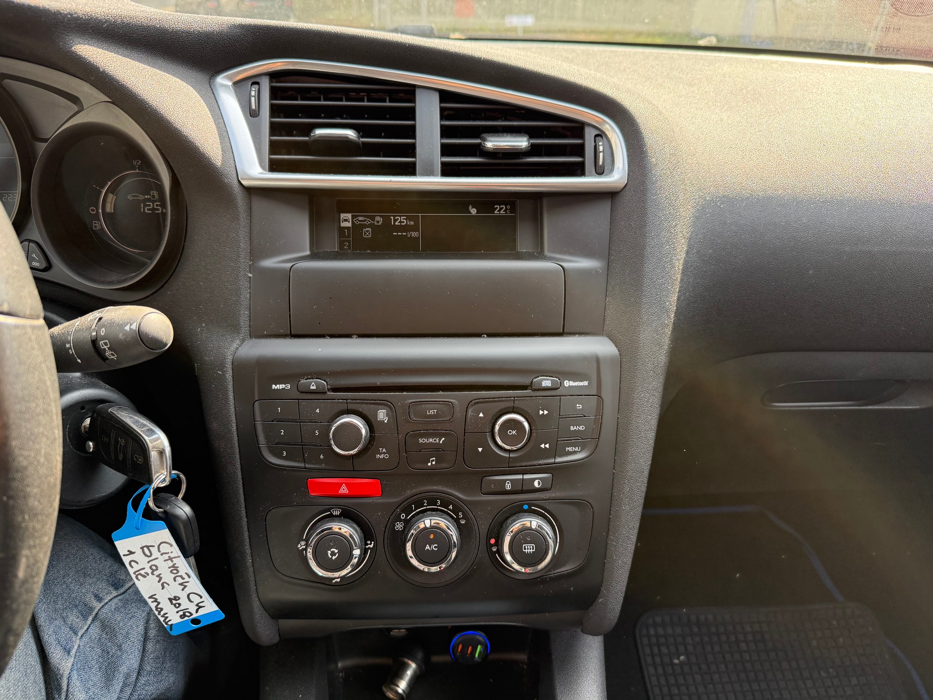 CITROEN C4 1.2 Pure Tech Feel Edition-image-24