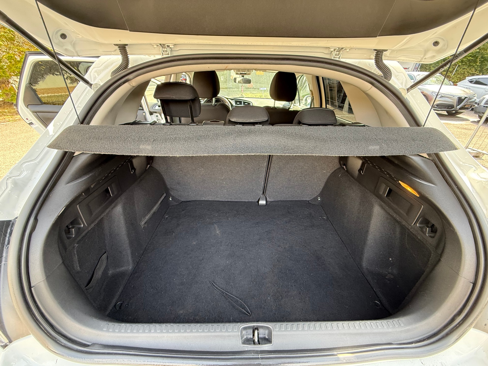 CITROEN C4 1.2 Pure Tech Feel Edition-image-10