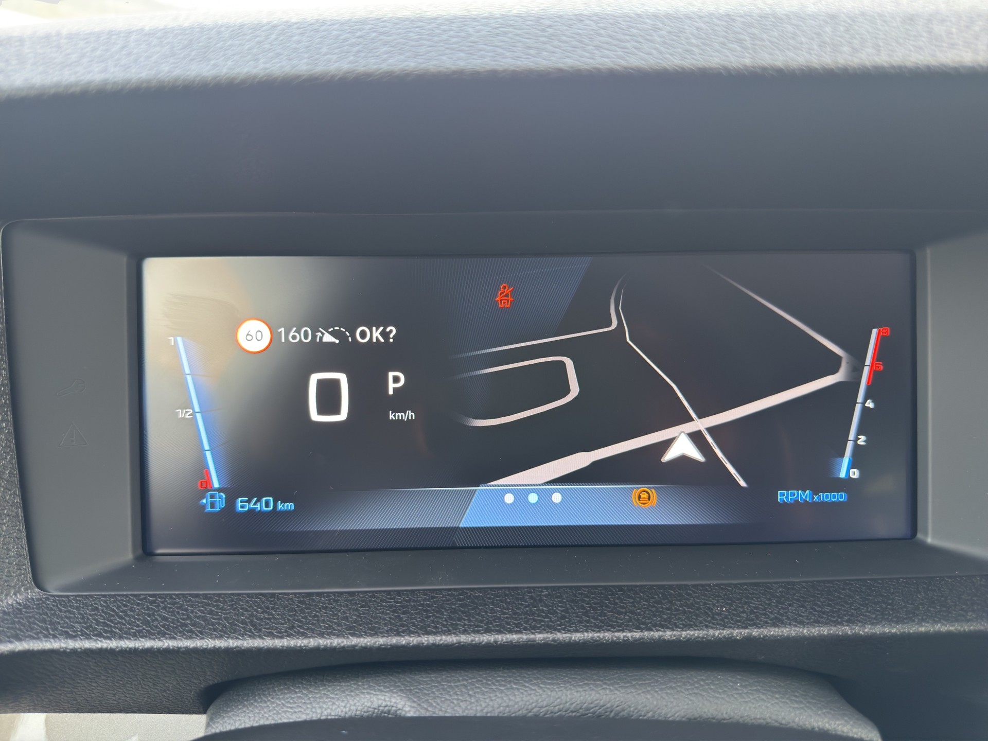 PEUGEOT Traveller 2.2 BlueHDi Family Edition Standard EAT8-image-5