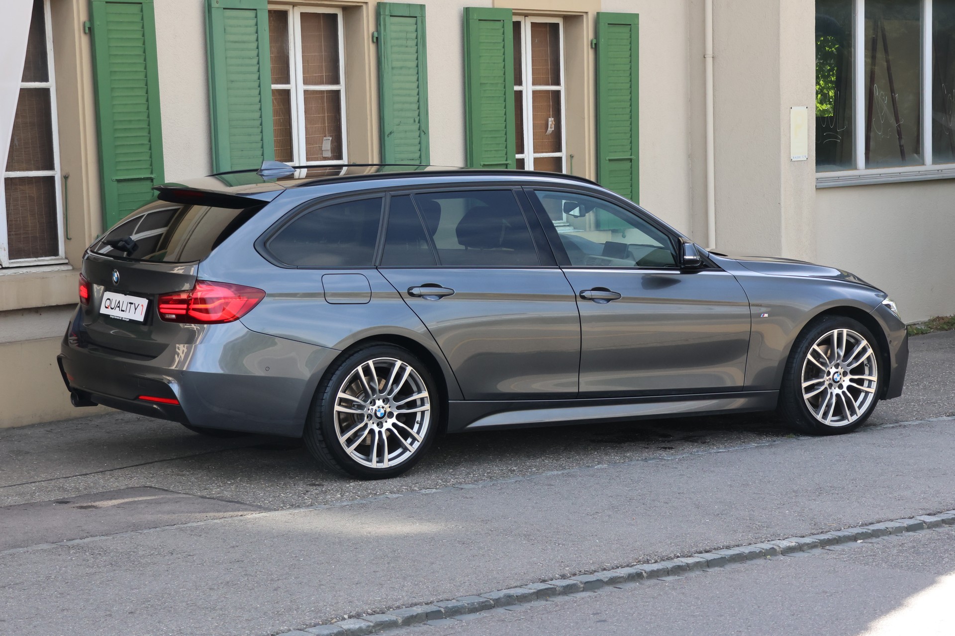 BMW 330d xDrive Touring Edition M Sport Steptronic (CH)-image-5