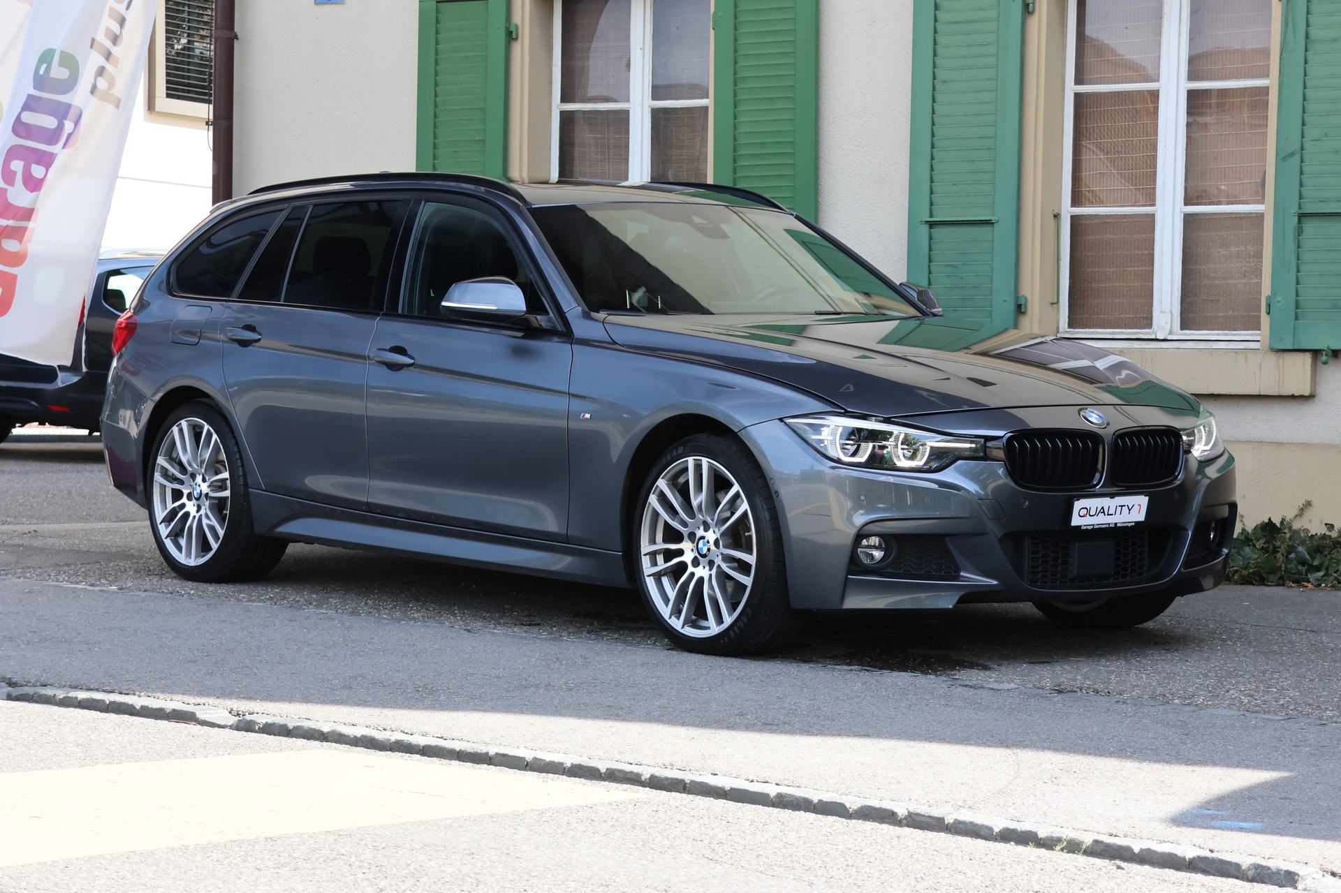 BMW 330d xDrive Touring Edition M Sport Steptronic (CH)-showroom-element-3