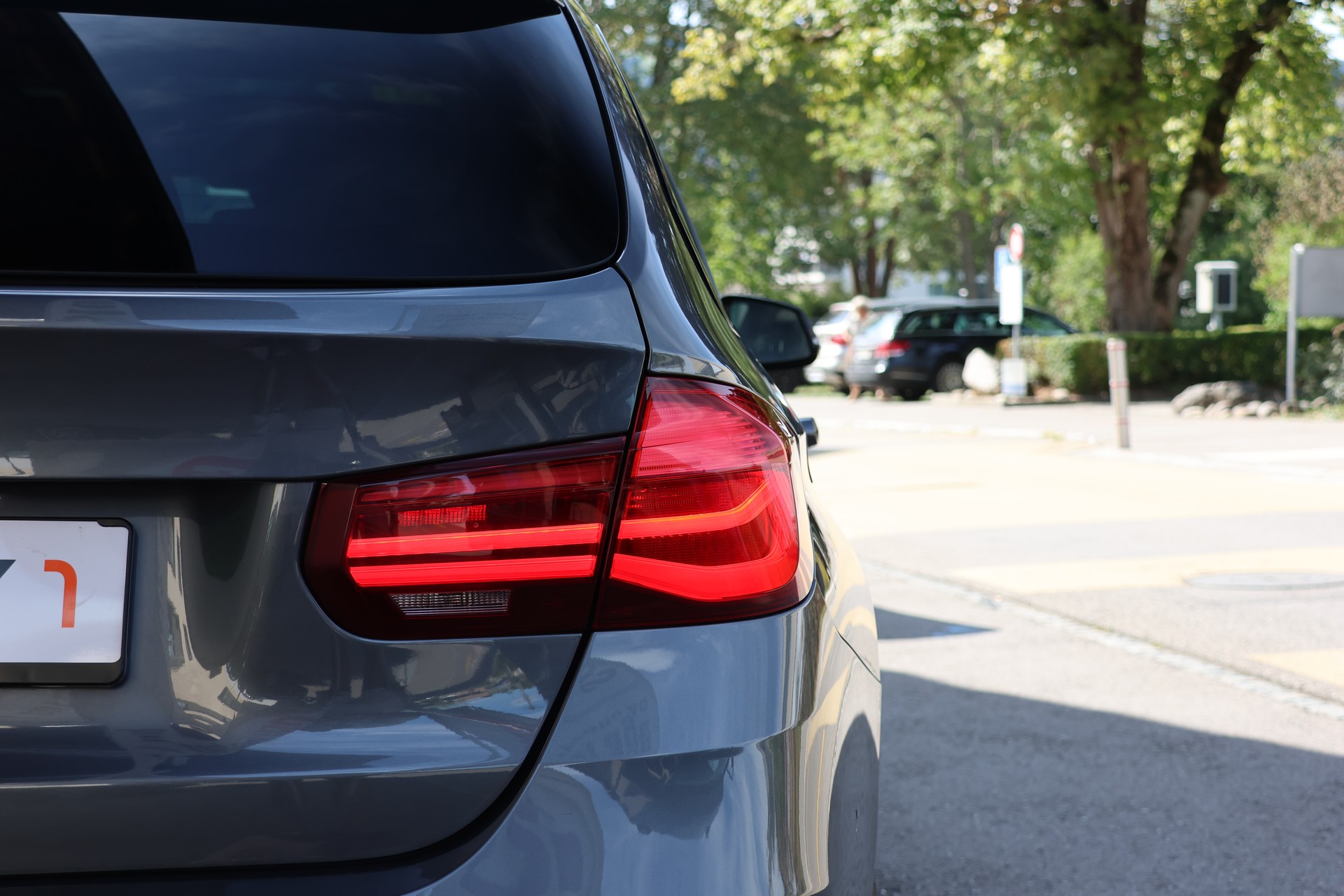 BMW 330d xDrive Touring Edition M Sport Steptronic (CH)-image-6
